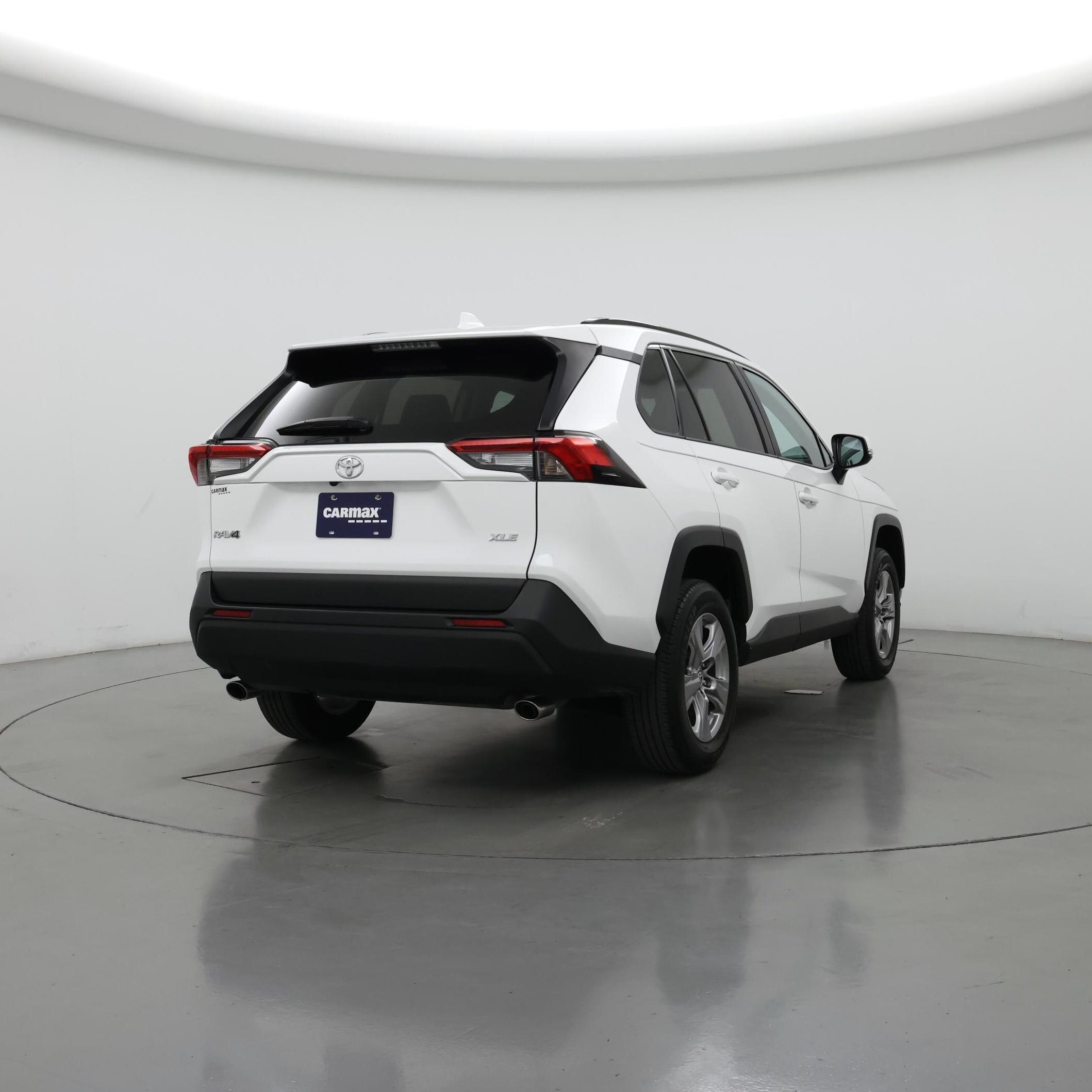 Thumbnail: 2023 Toyota RAV4 - 8