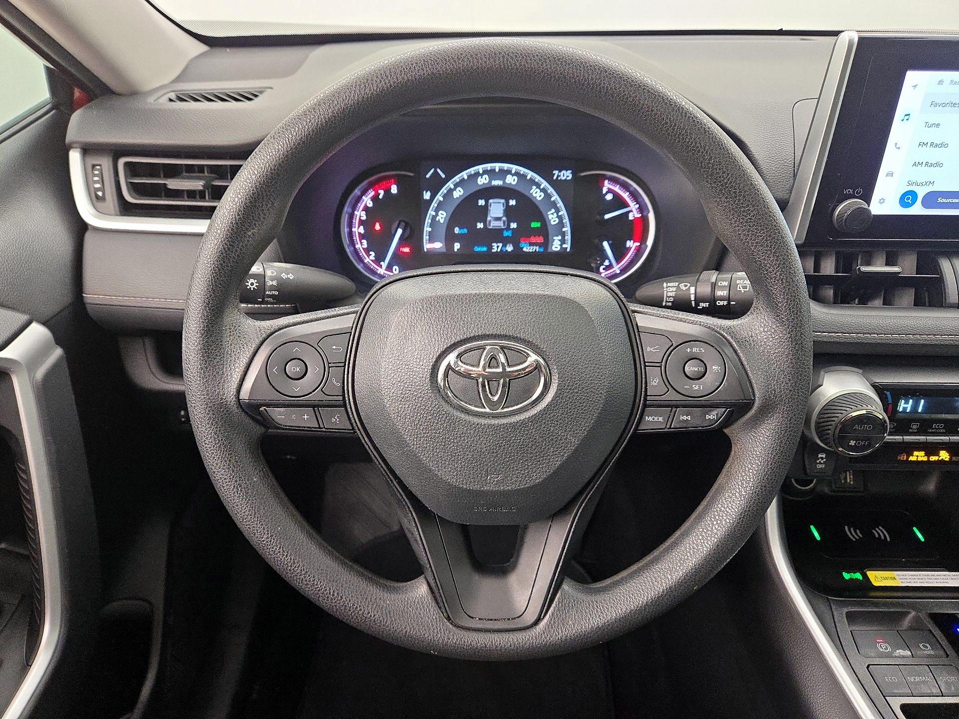 Thumbnail: 2024 Toyota RAV4 - 10