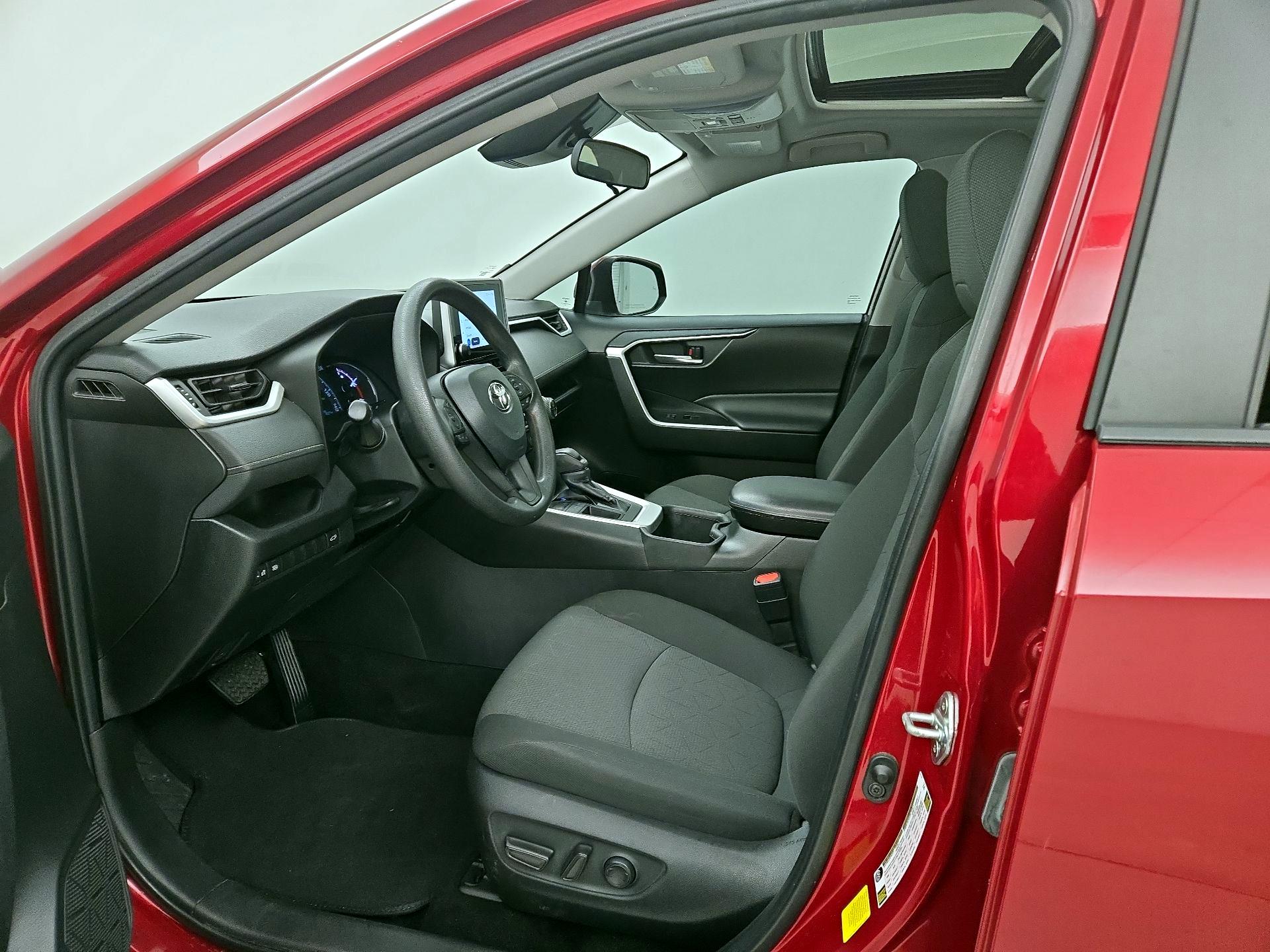 Thumbnail: 2024 Toyota RAV4 - 11