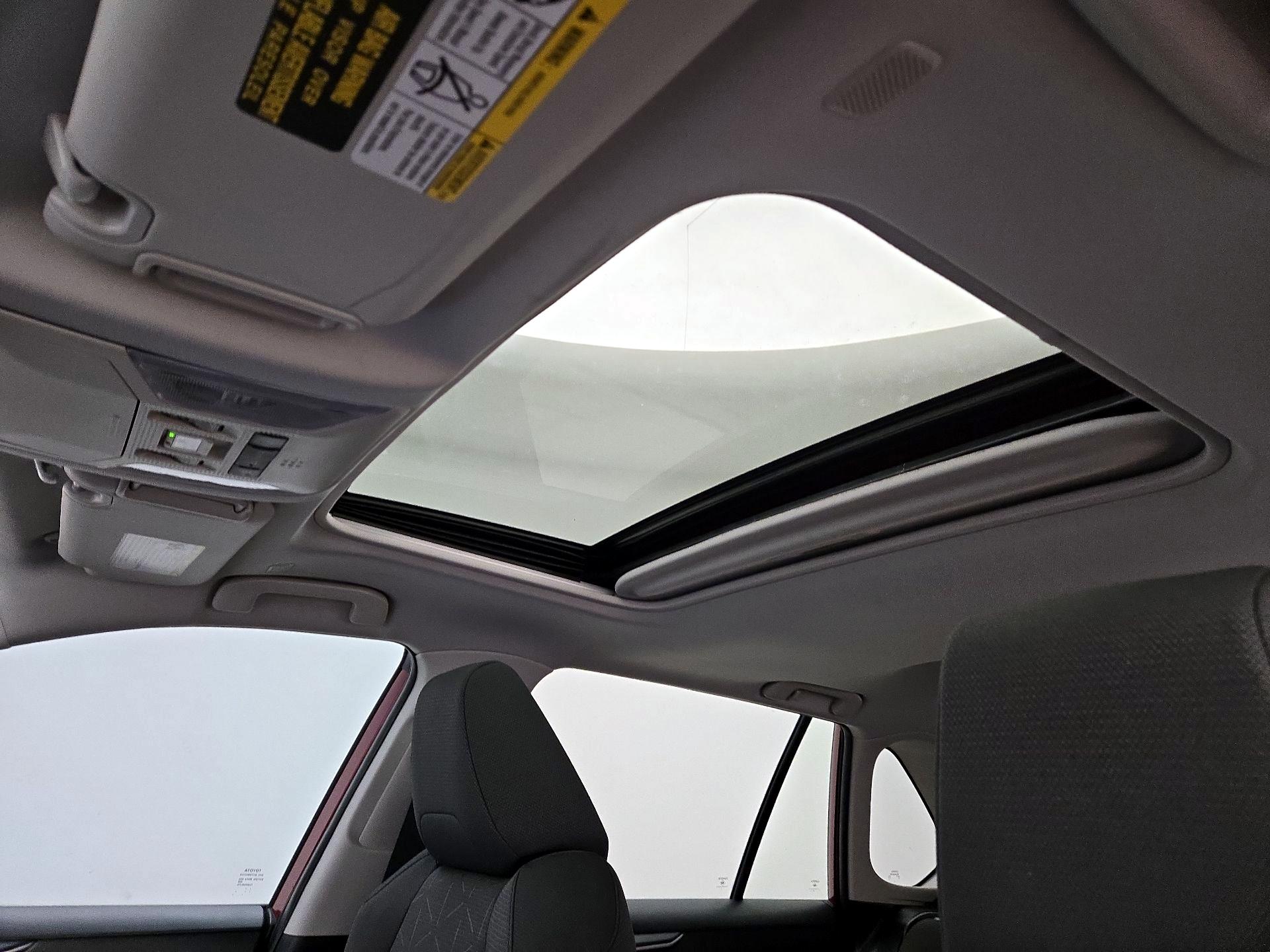 Thumbnail: 2024 Toyota RAV4 - 19