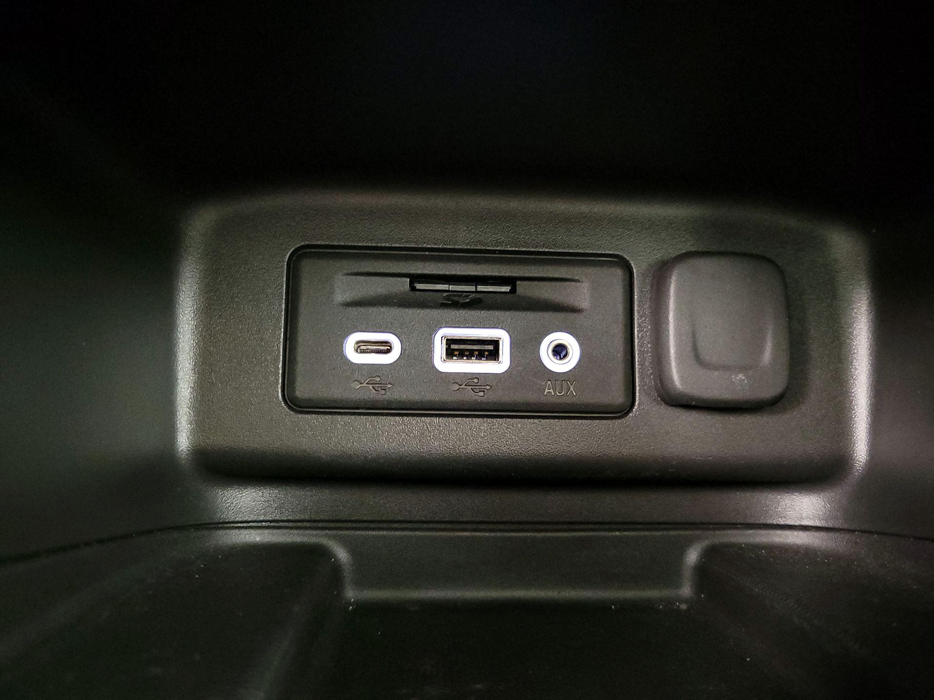 Thumbnail: 2019 Chevrolet Equinox - 19