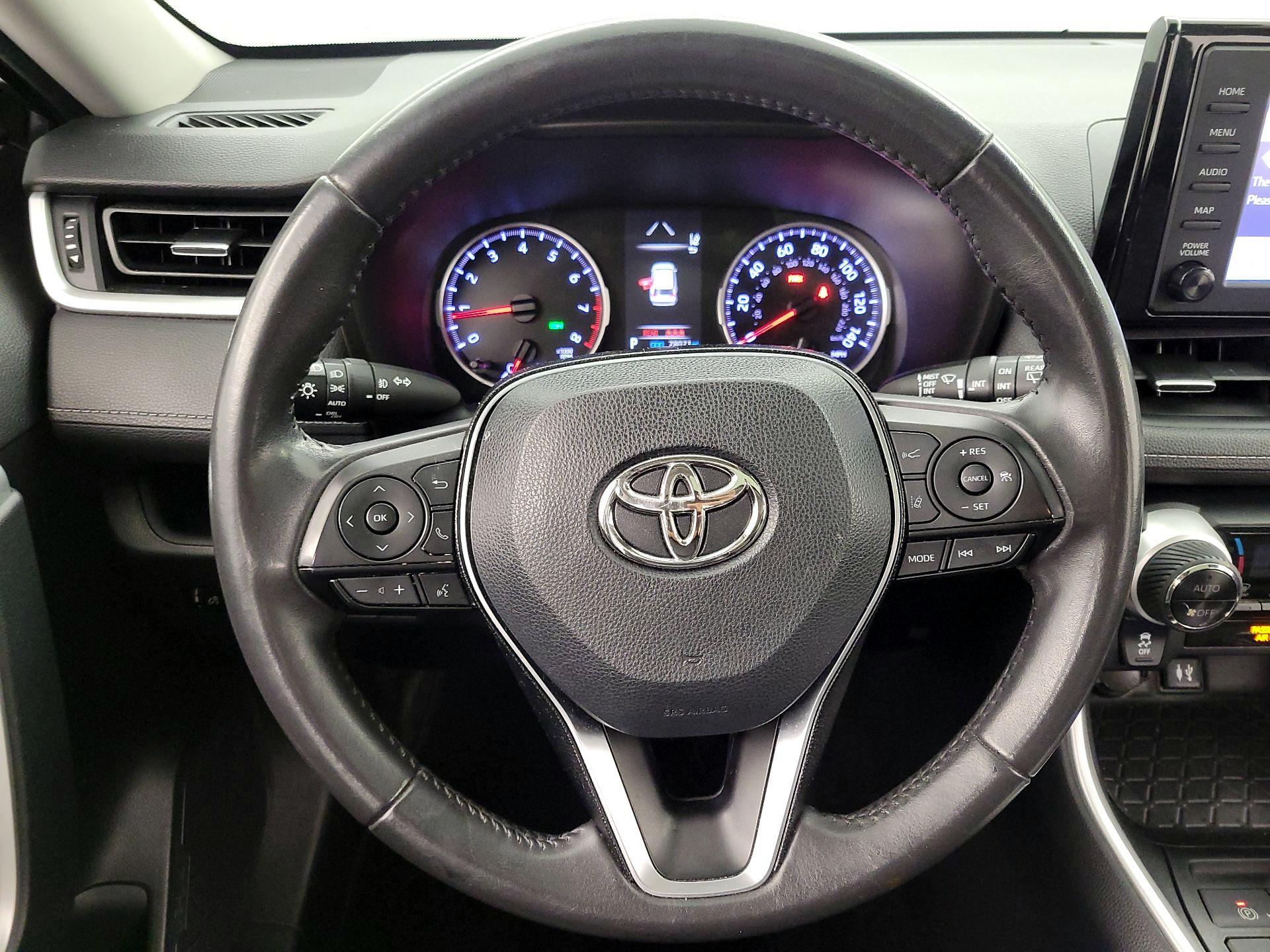 Thumbnail: 2019 Toyota RAV4 - 10