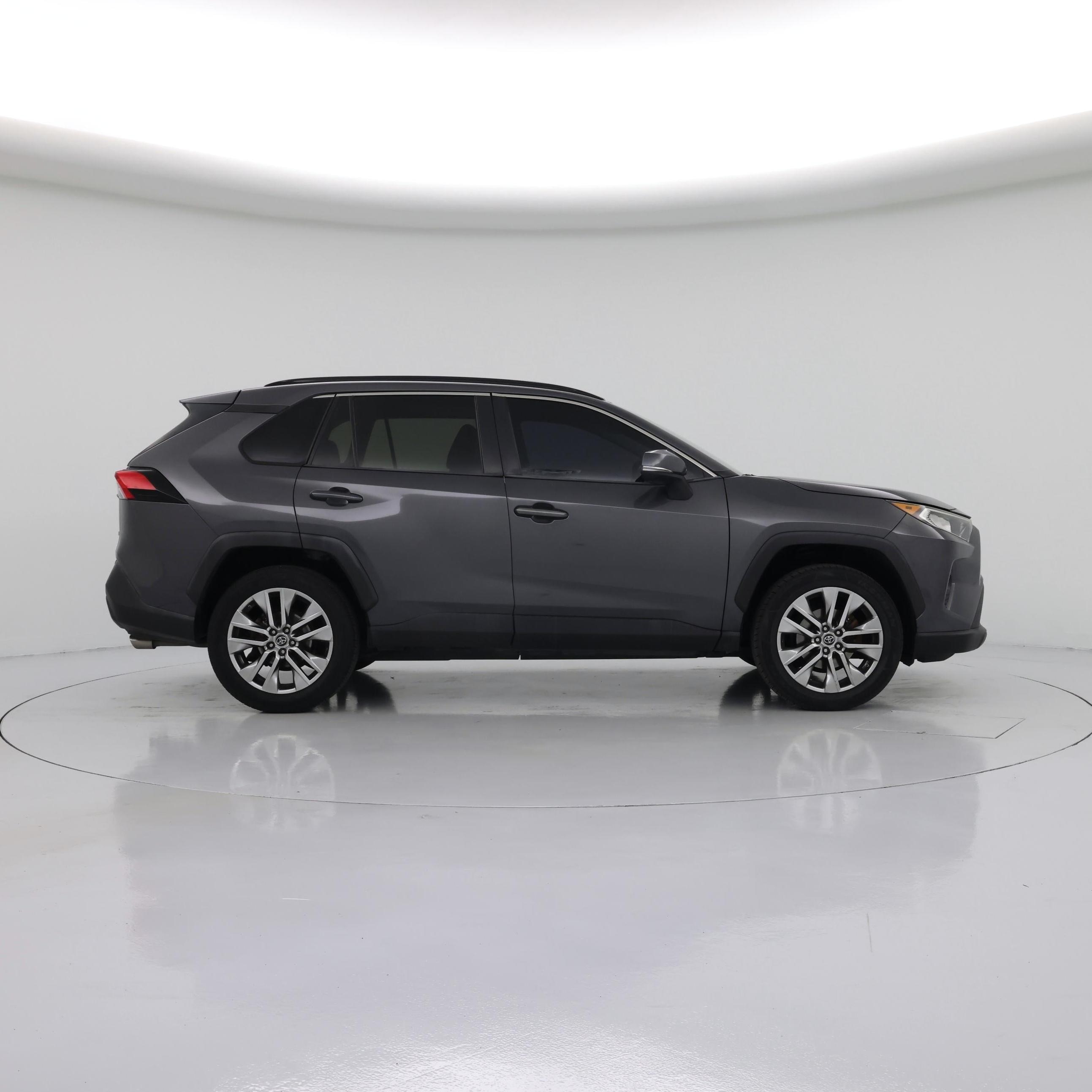 Thumbnail: 2019 Toyota RAV4 - 7