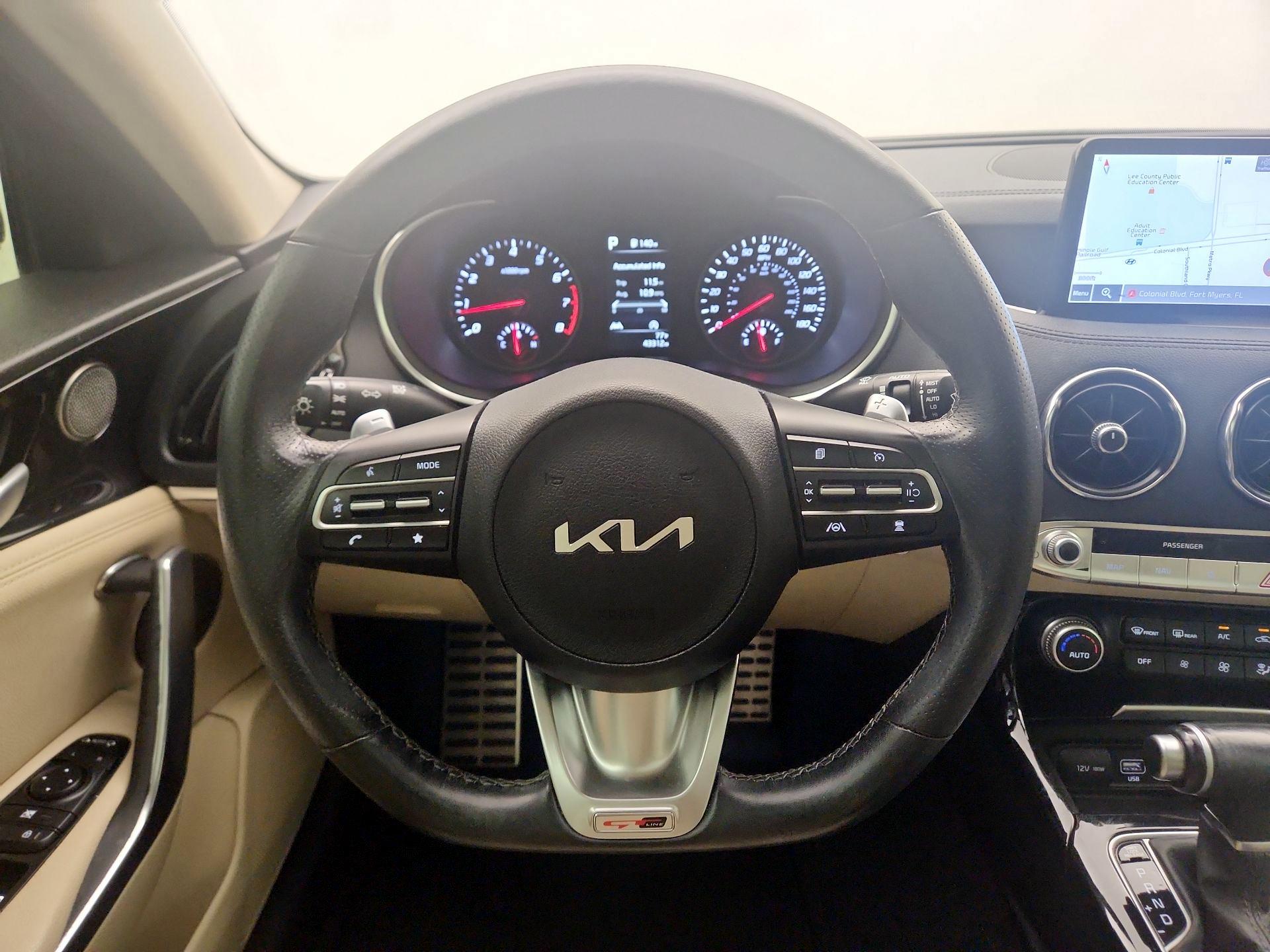 Thumbnail: 2022 Kia Stinger - 10