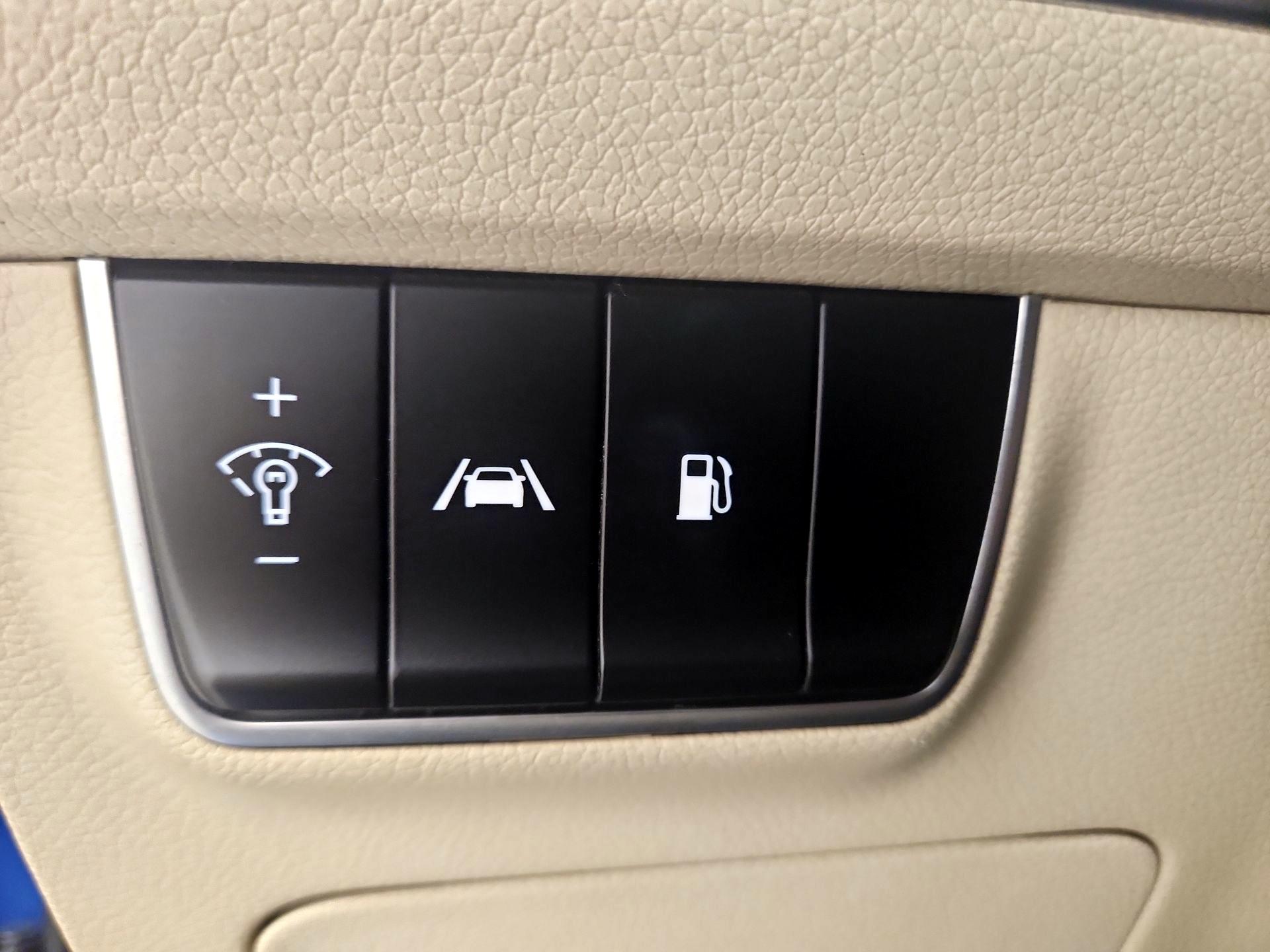 Thumbnail: 2022 Kia Stinger - 13