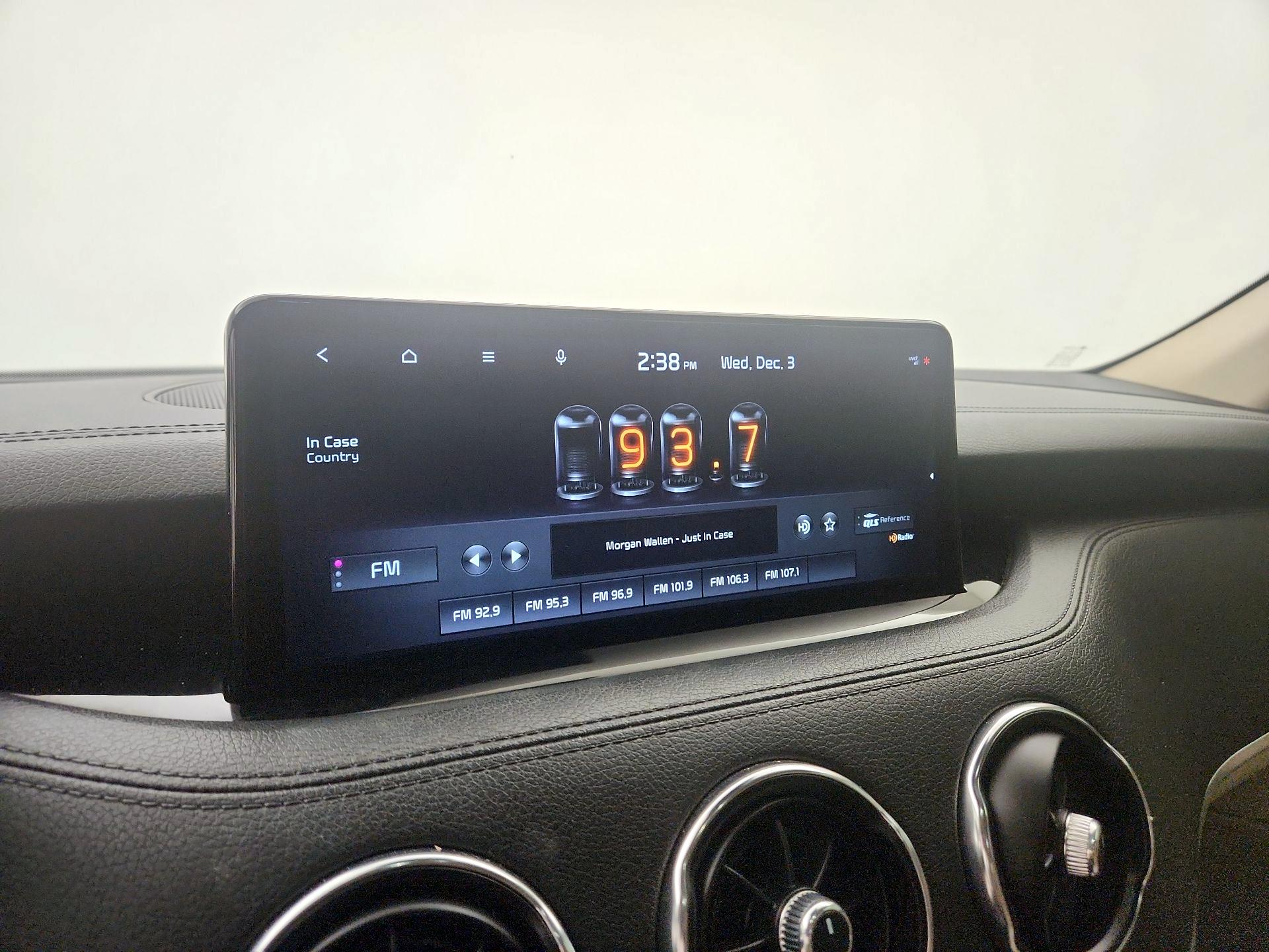 Thumbnail: 2022 Kia Stinger - 16