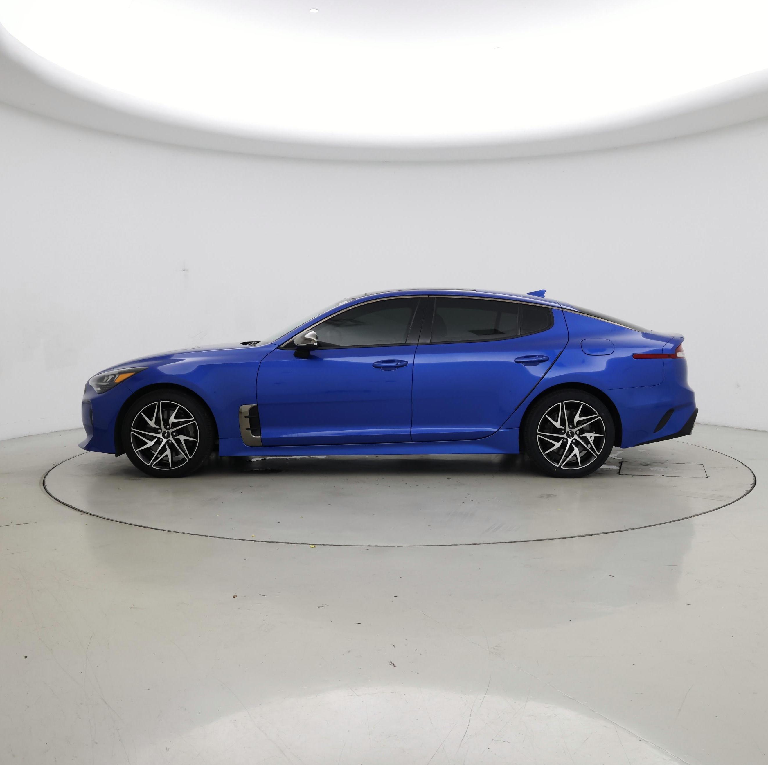 Thumbnail: 2022 Kia Stinger - 3