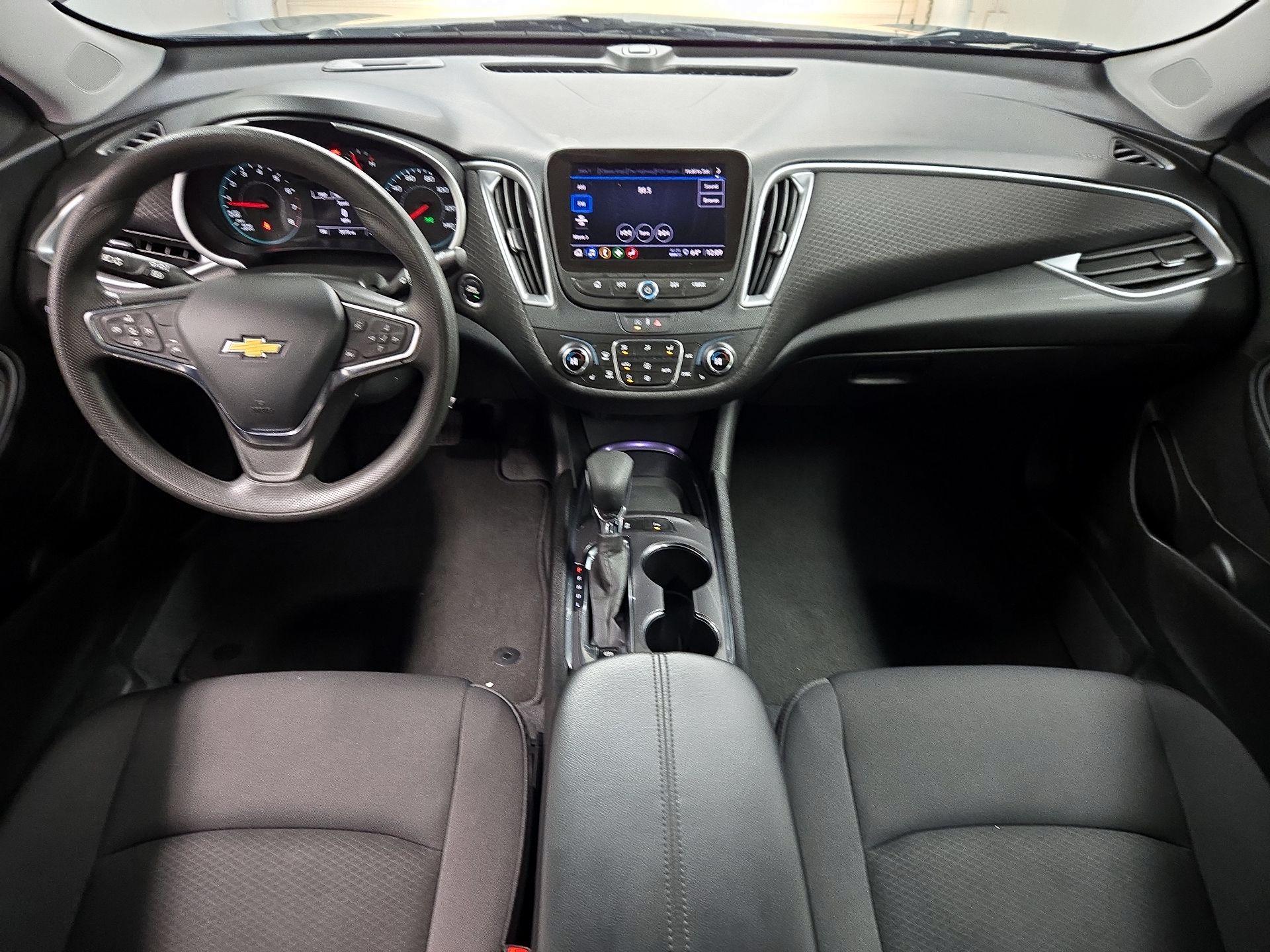 Thumbnail: 2023 Chevrolet Malibu - 9