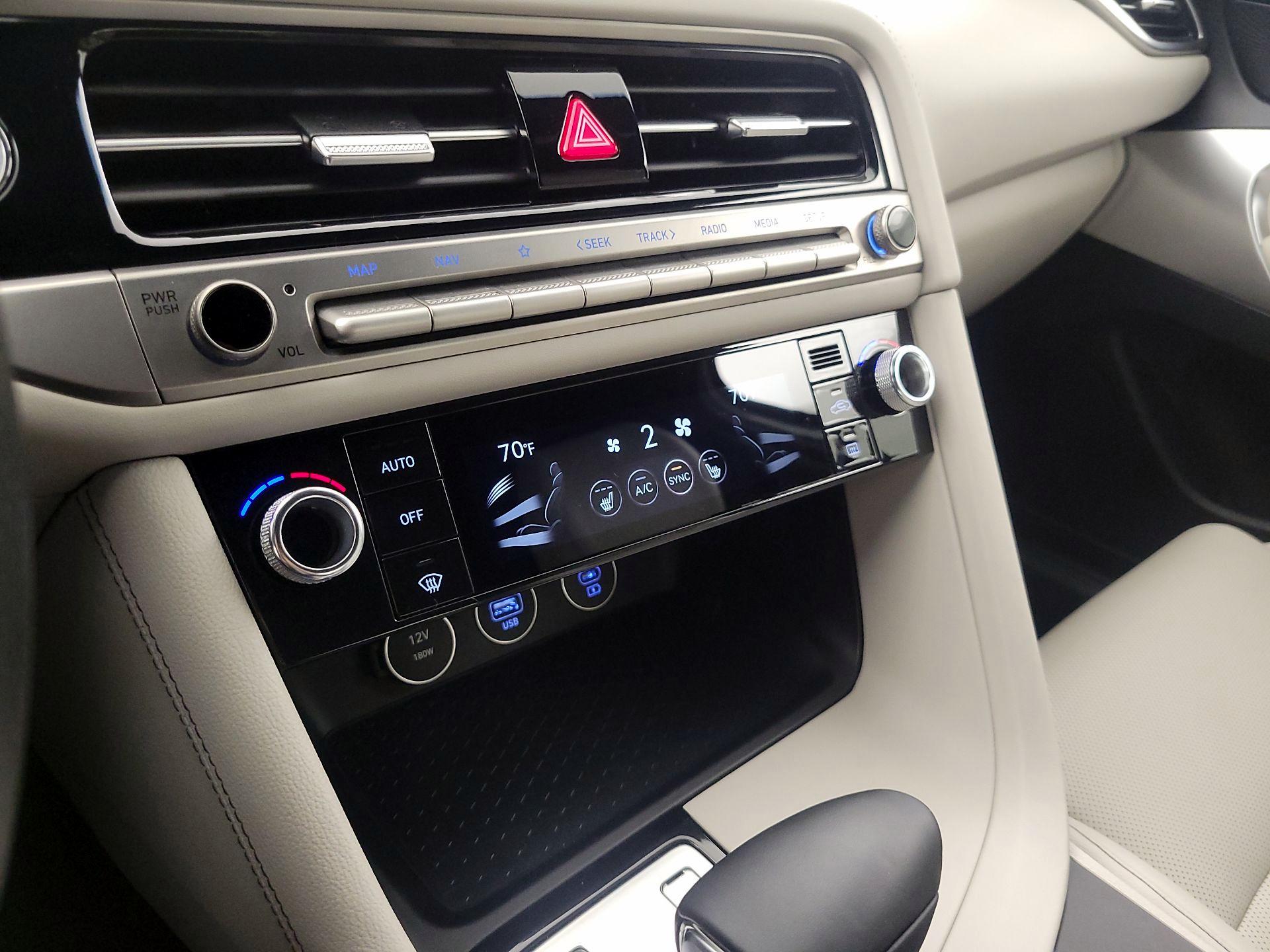 Thumbnail: 2025 Genesis G70 - 17