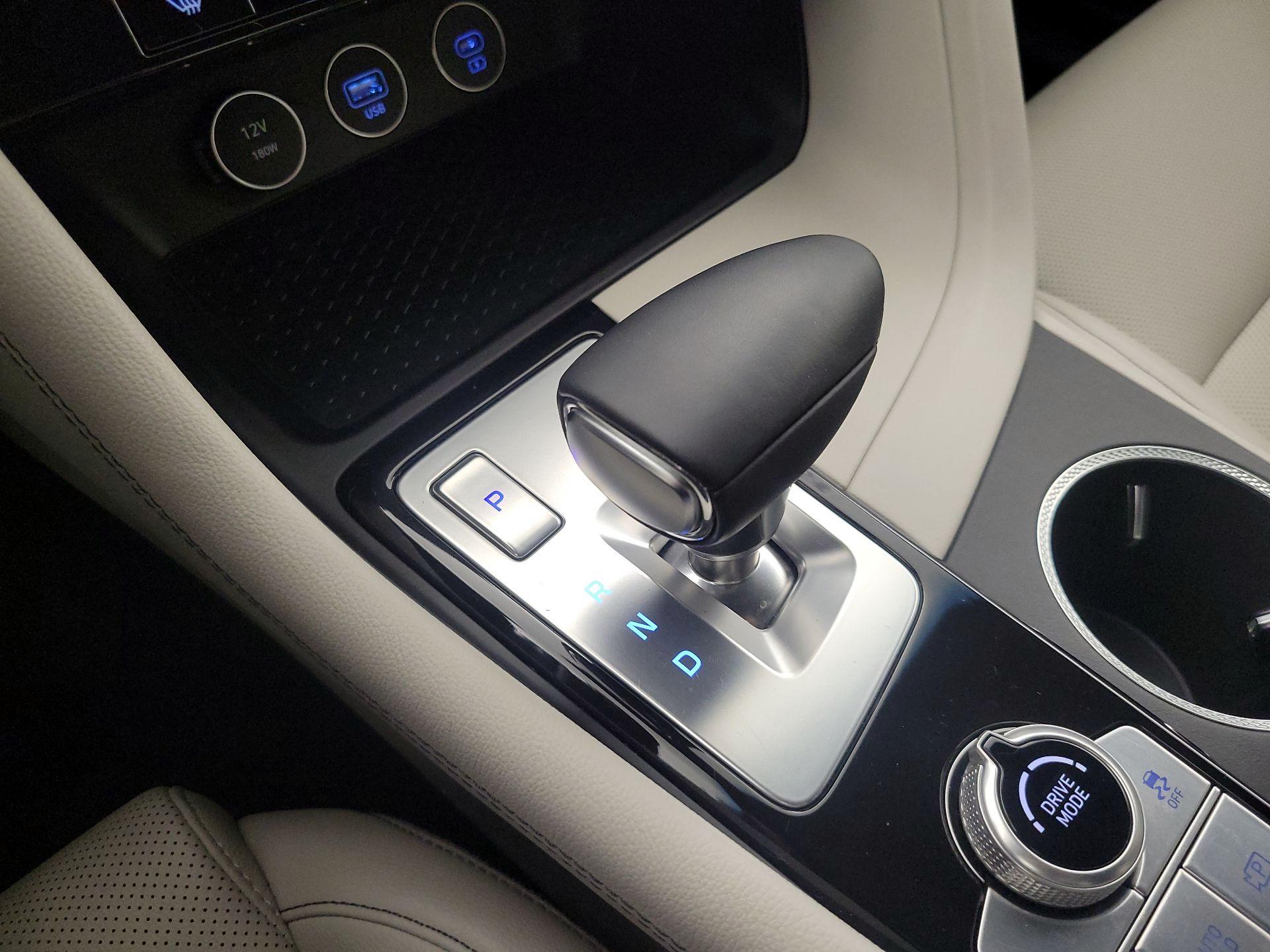 Thumbnail: 2025 Genesis G70 - 18