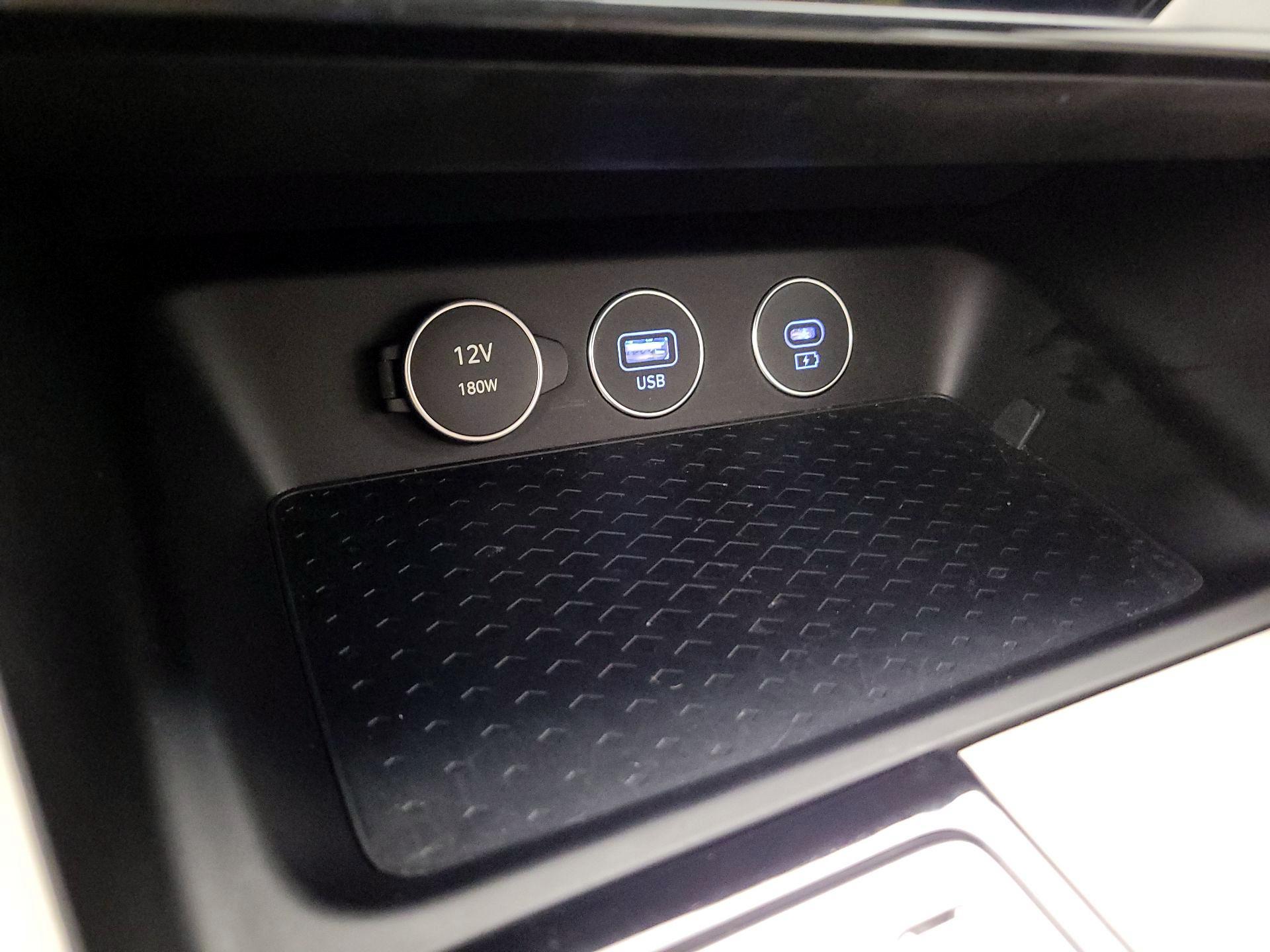 Thumbnail: 2025 Genesis G70 - 19