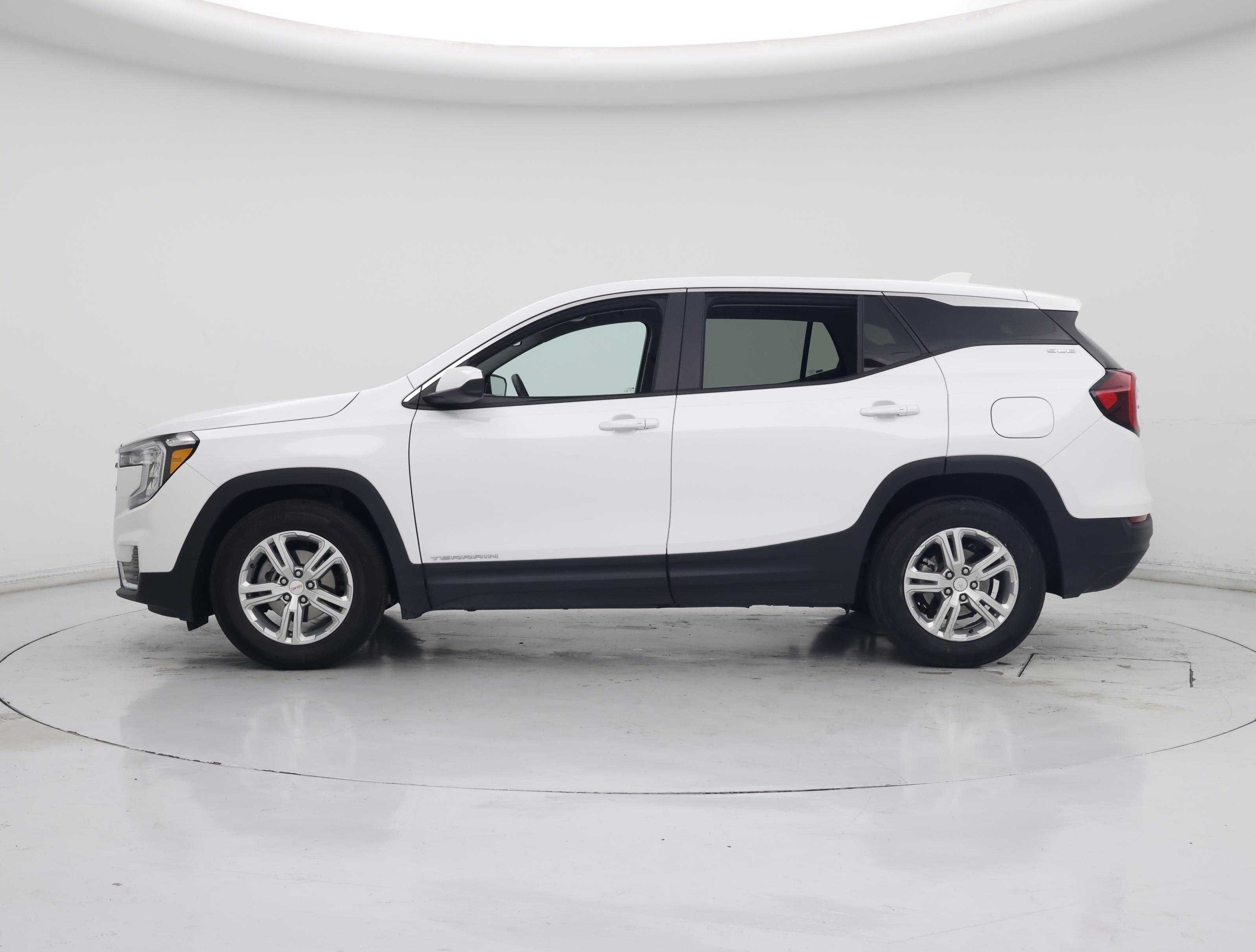 Thumbnail: 2024 GMC Terrain - 3