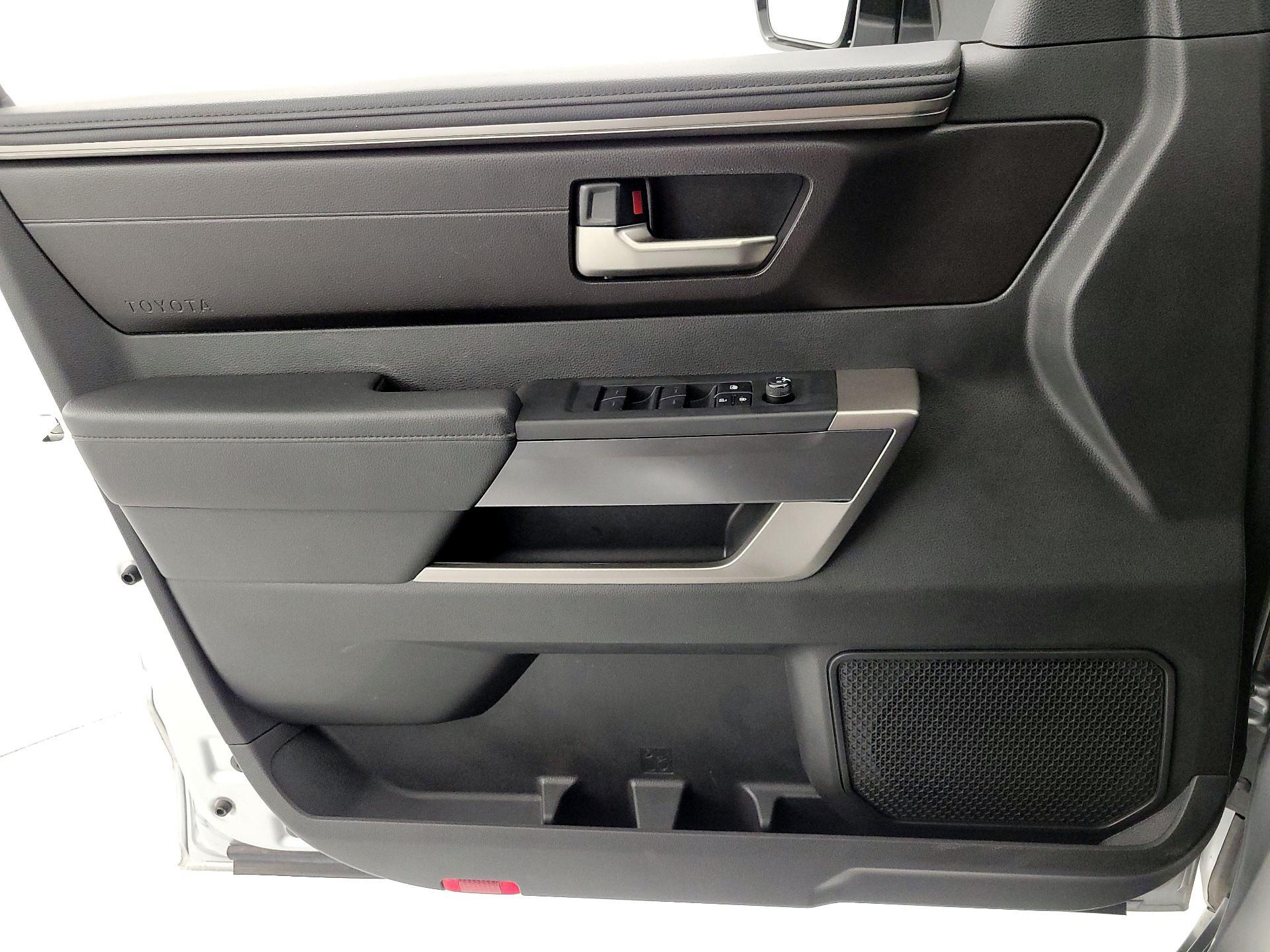 Thumbnail: 2025 Toyota Tundra - 12