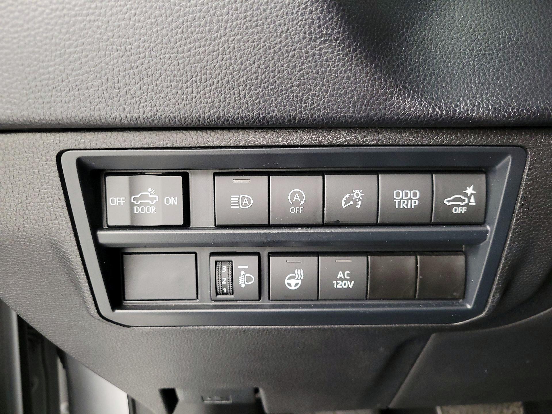 Thumbnail: 2025 Toyota Tundra - 13