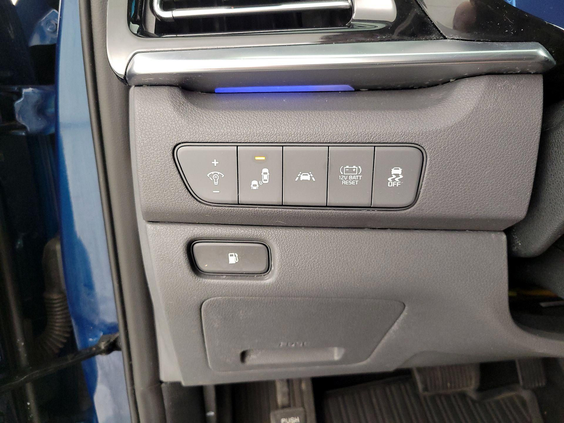 Thumbnail: 2022 Kia Niro - 13