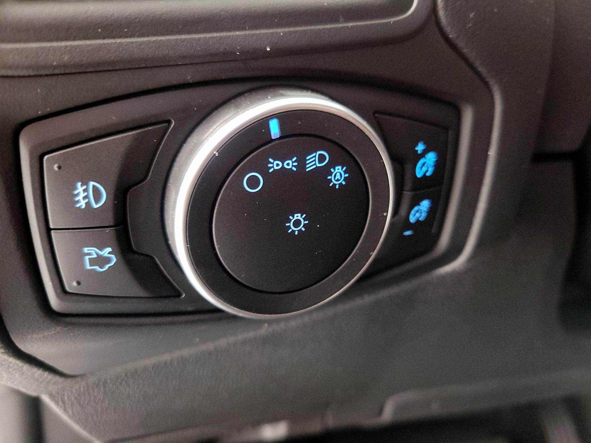 Thumbnail: 2017 Ford Focus - 13