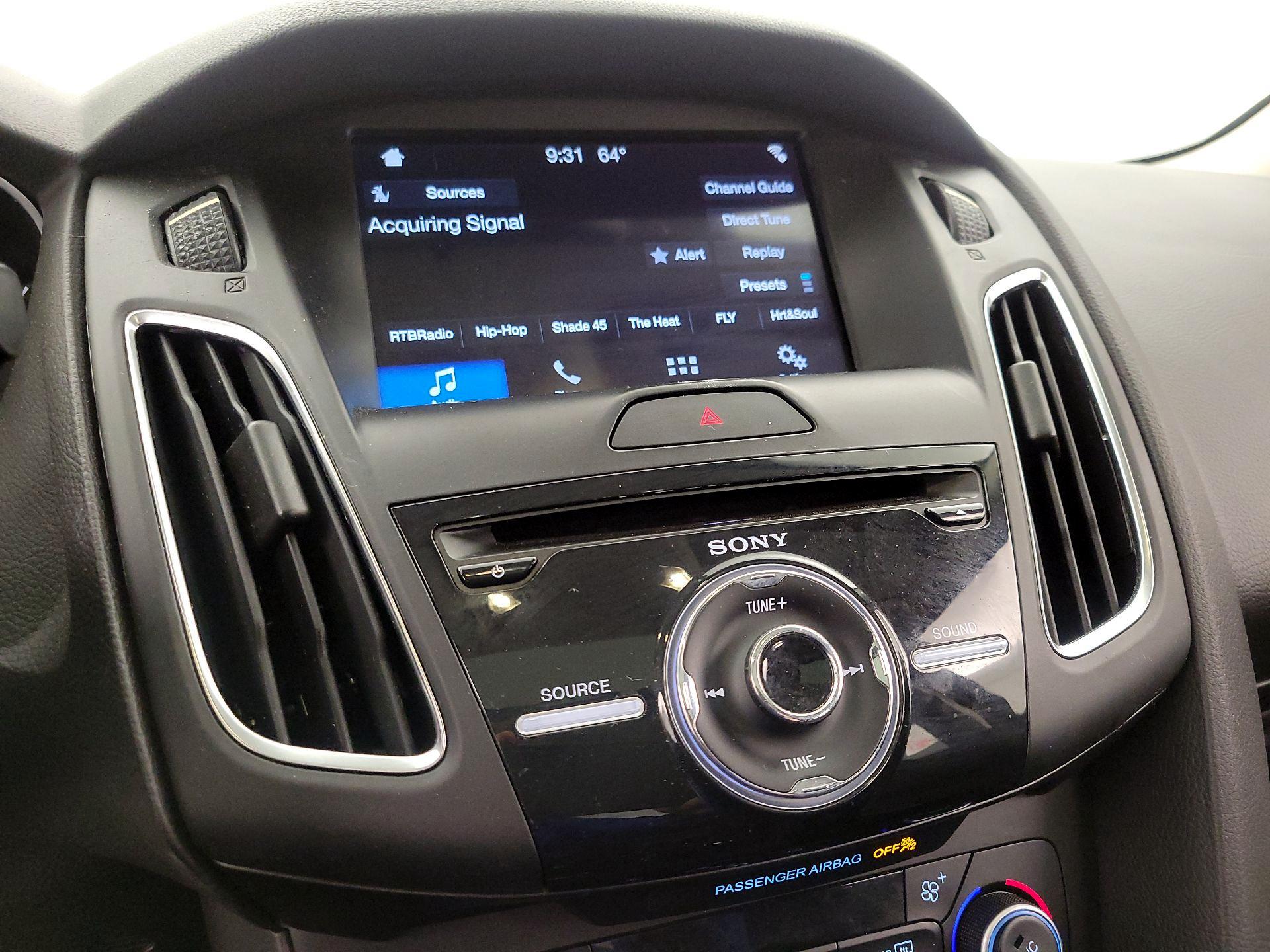 Thumbnail: 2017 Ford Focus - 15