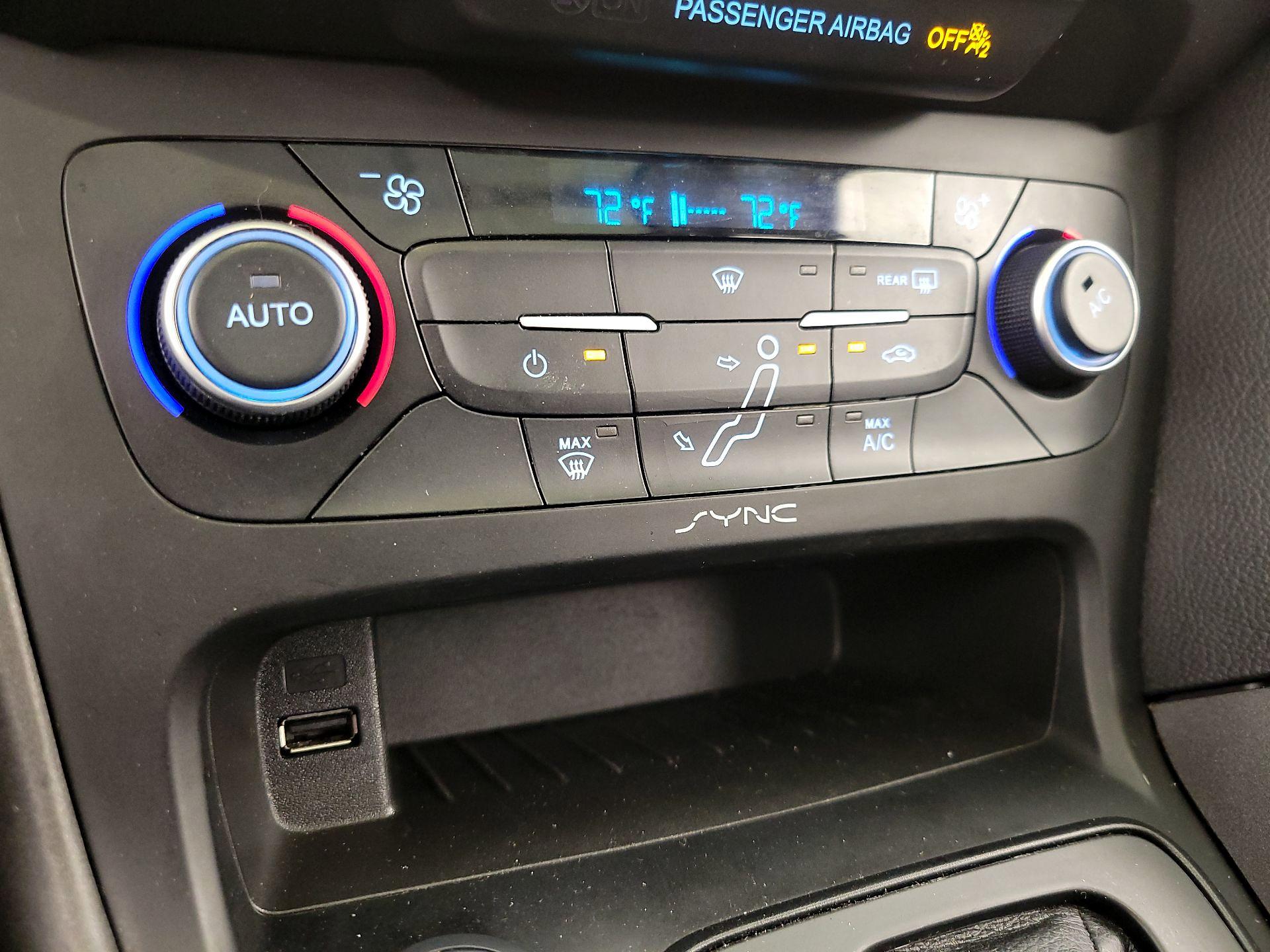 Thumbnail: 2017 Ford Focus - 16