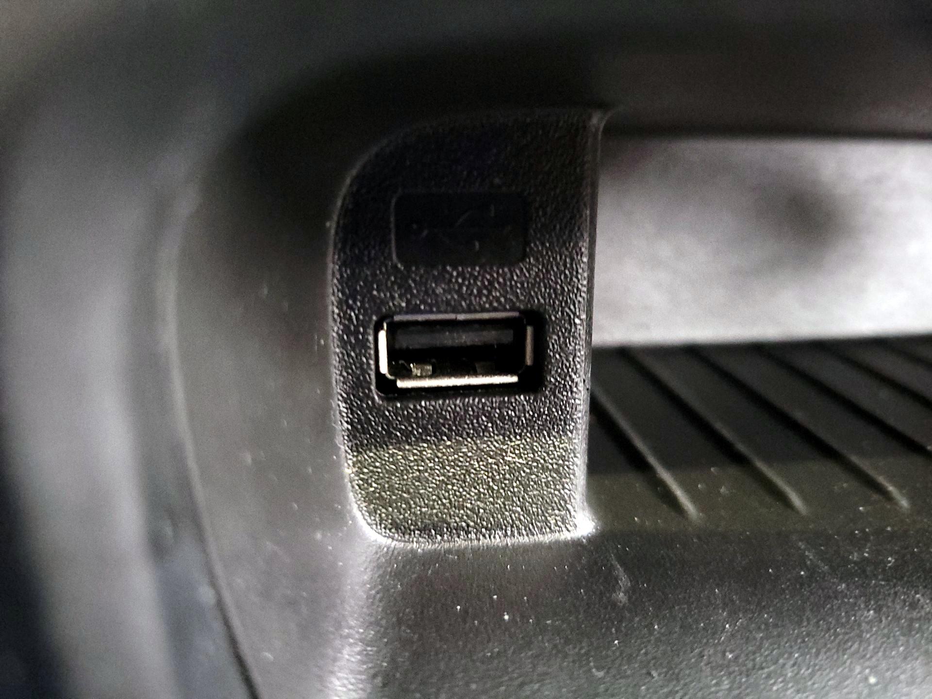 Thumbnail: 2017 Ford Focus - 18