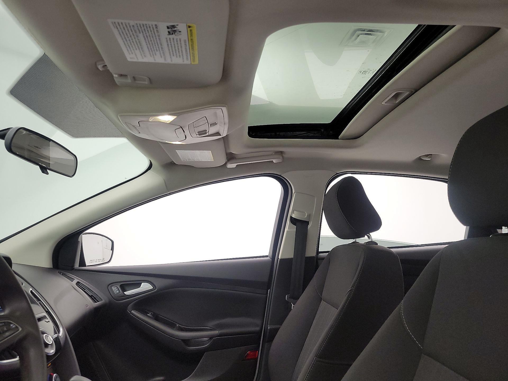 Thumbnail: 2017 Ford Focus - 19