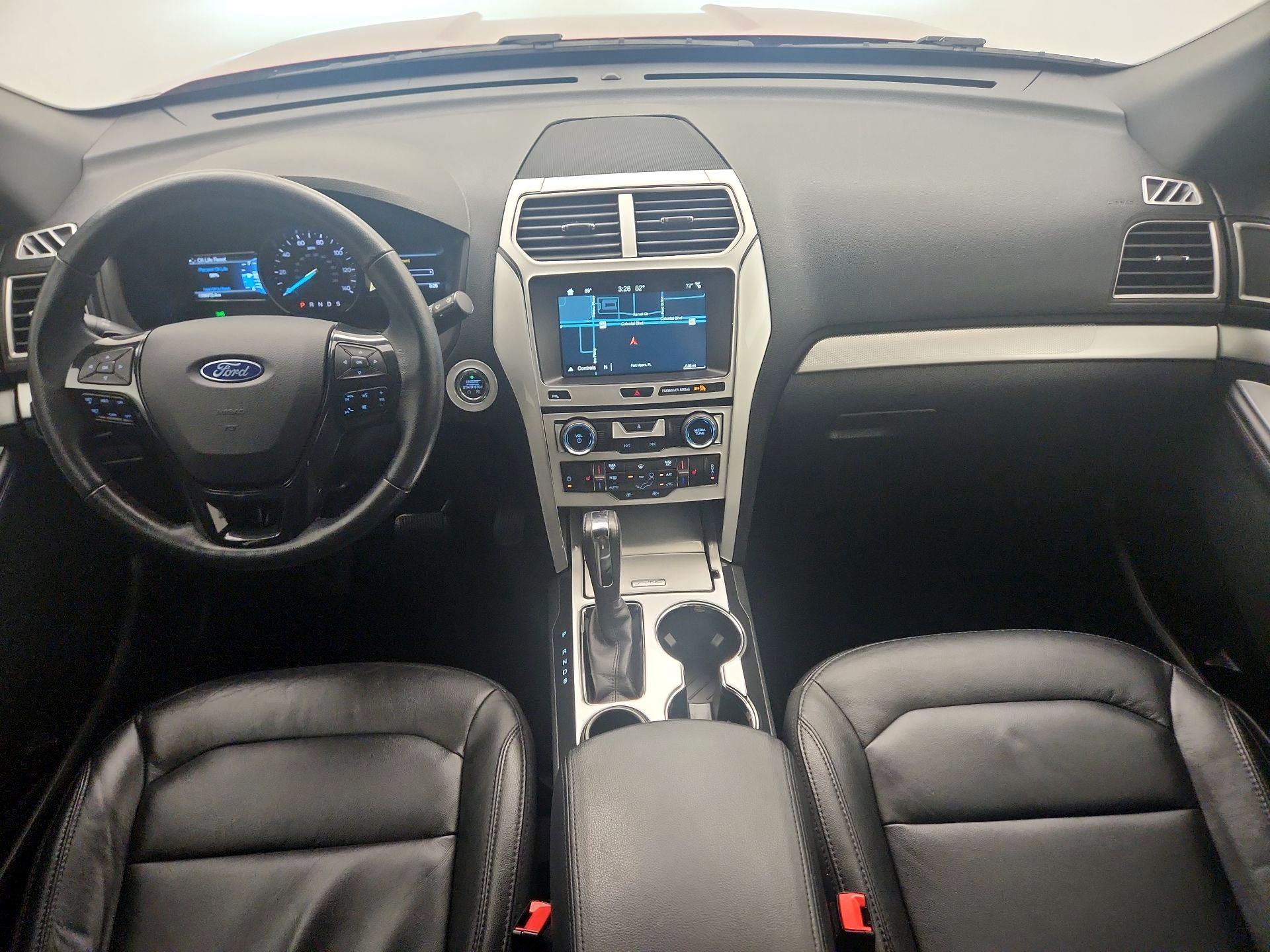 Thumbnail: 2017 Ford Explorer - 9