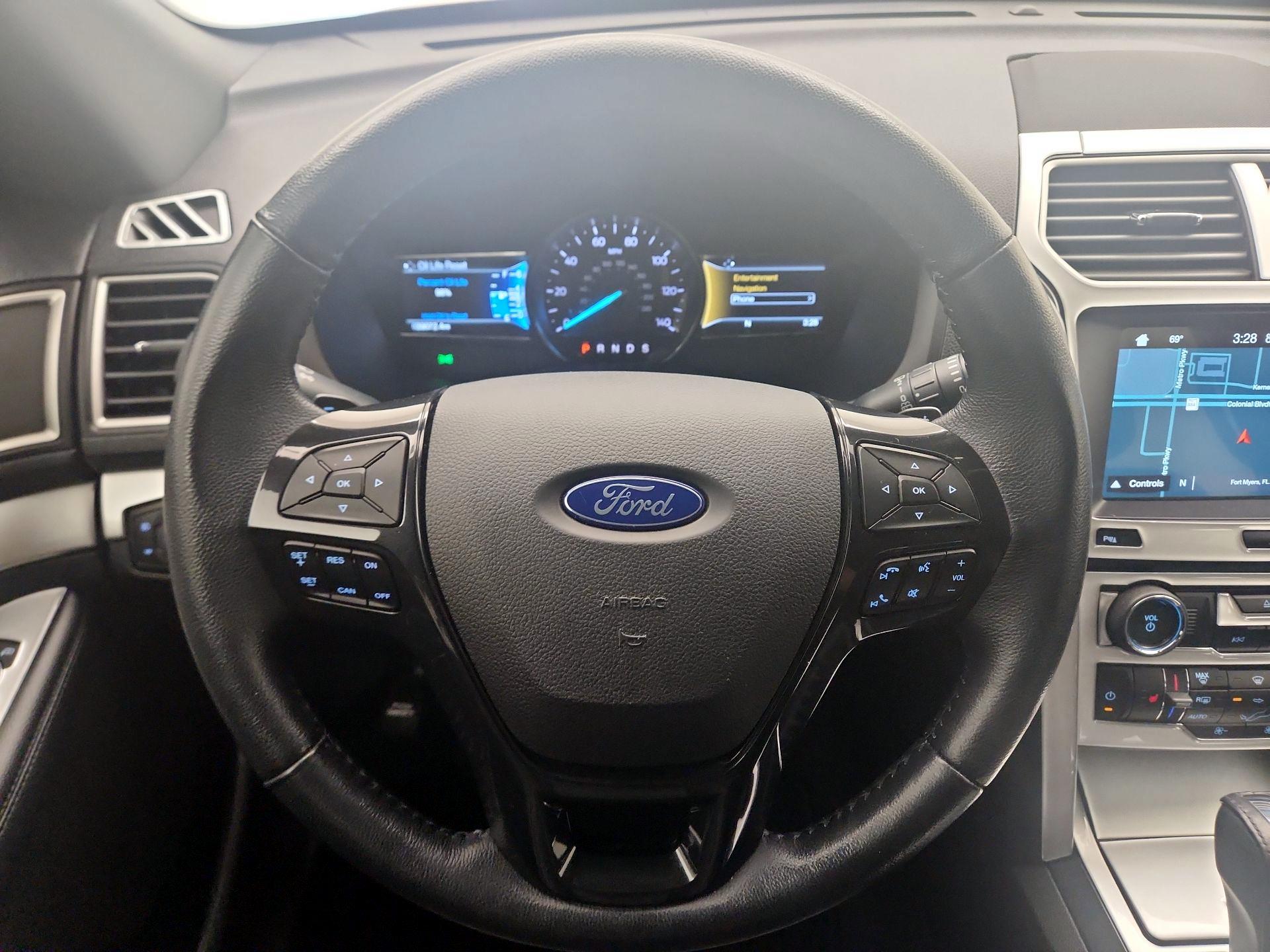 Thumbnail: 2017 Ford Explorer - 10