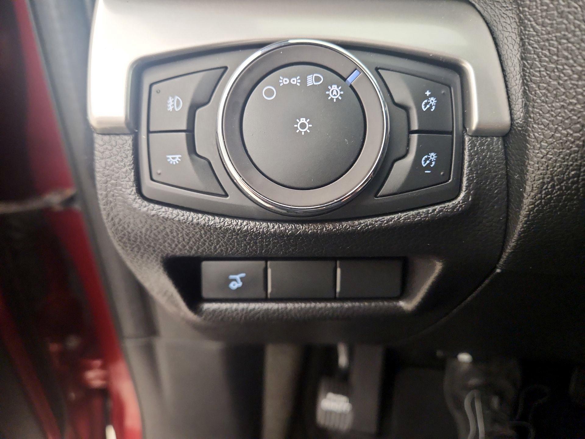 Thumbnail: 2017 Ford Explorer - 13