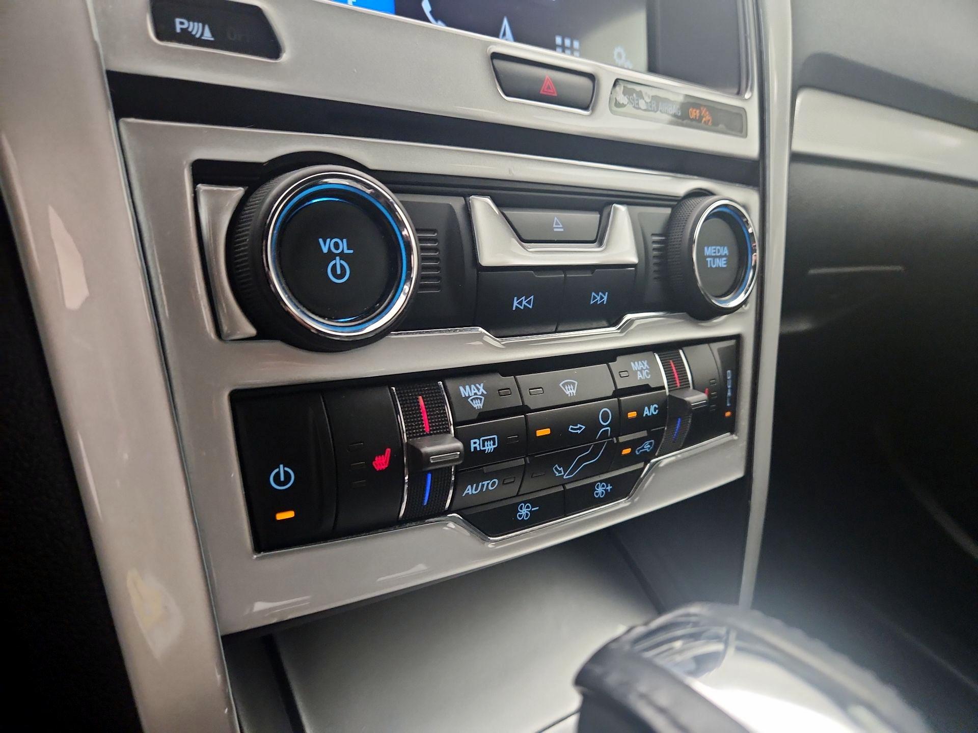 Thumbnail: 2017 Ford Explorer - 17