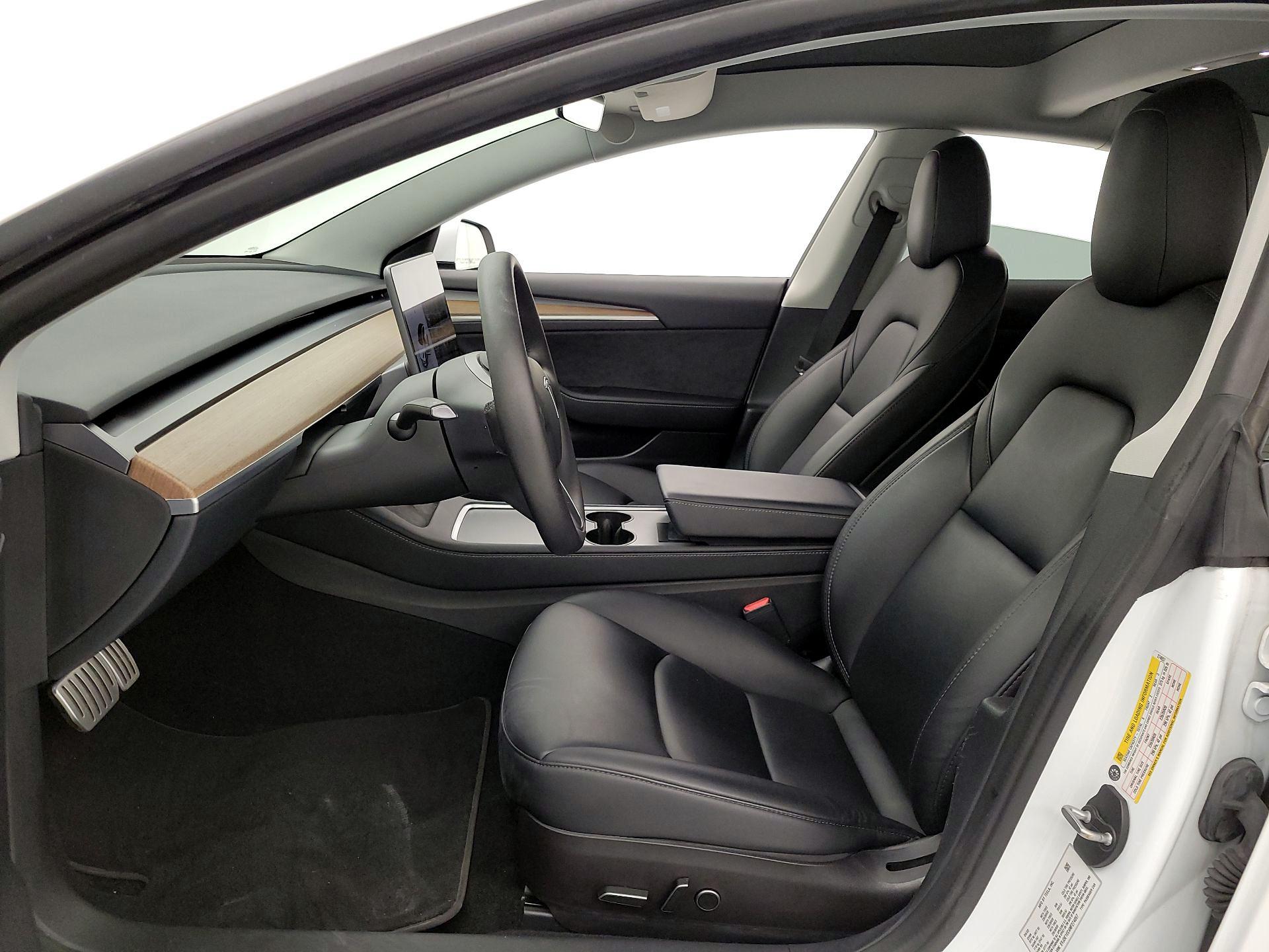 Thumbnail: 2022 Tesla Model 3 - 11