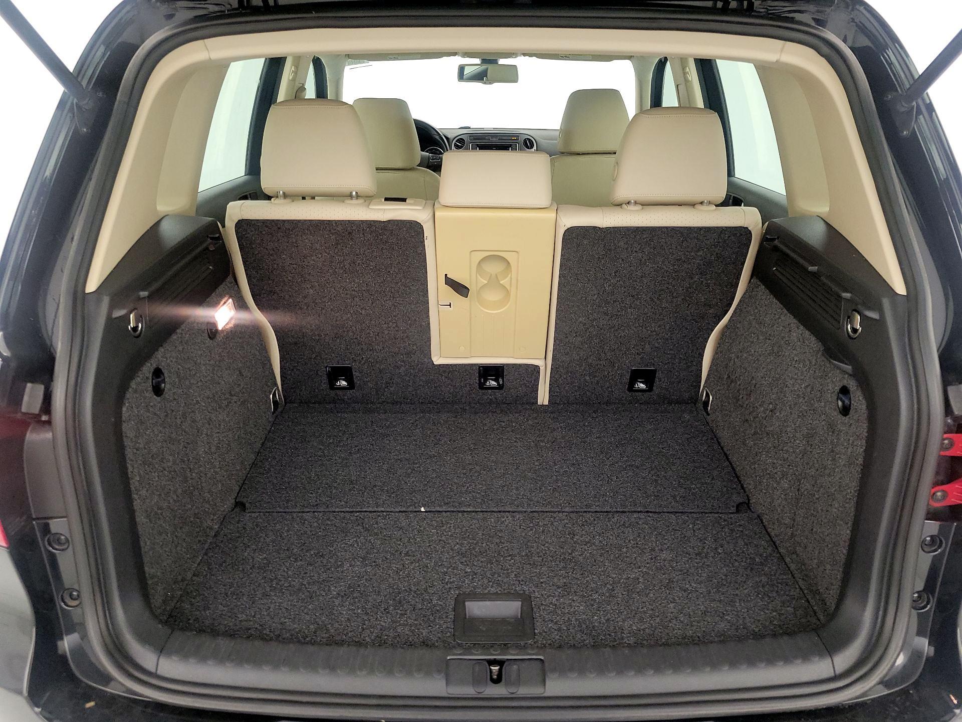 Thumbnail: 2017 Volkswagen Tiguan - 20