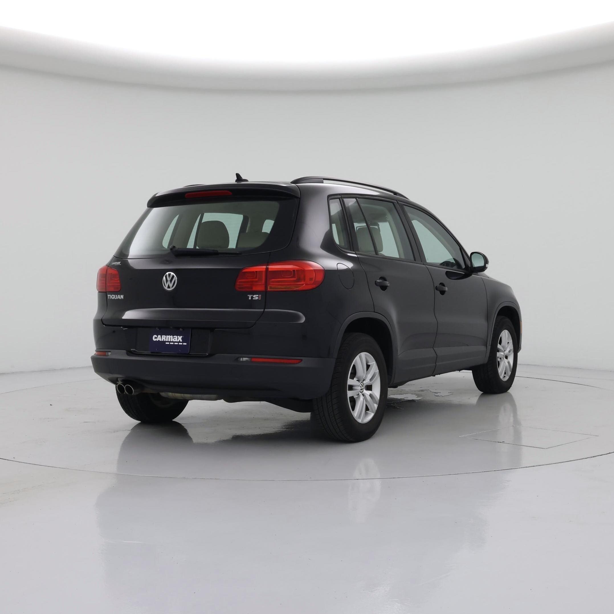 Thumbnail: 2017 Volkswagen Tiguan - 8