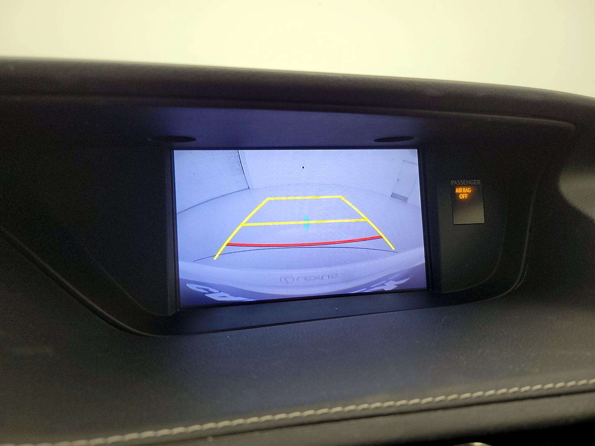 Thumbnail: 2016 Lexus ES - 14