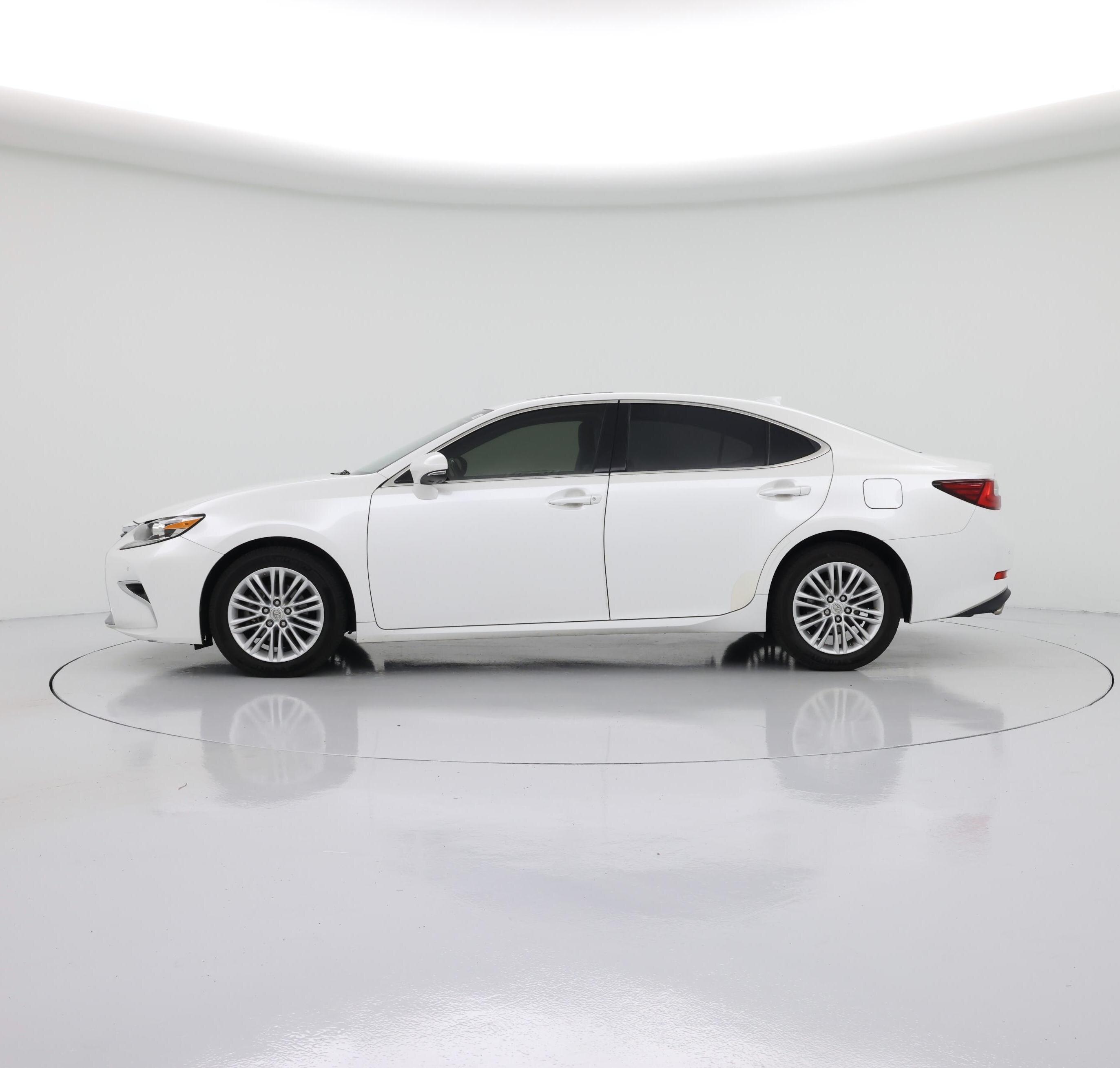 Thumbnail: 2016 Lexus ES - 3