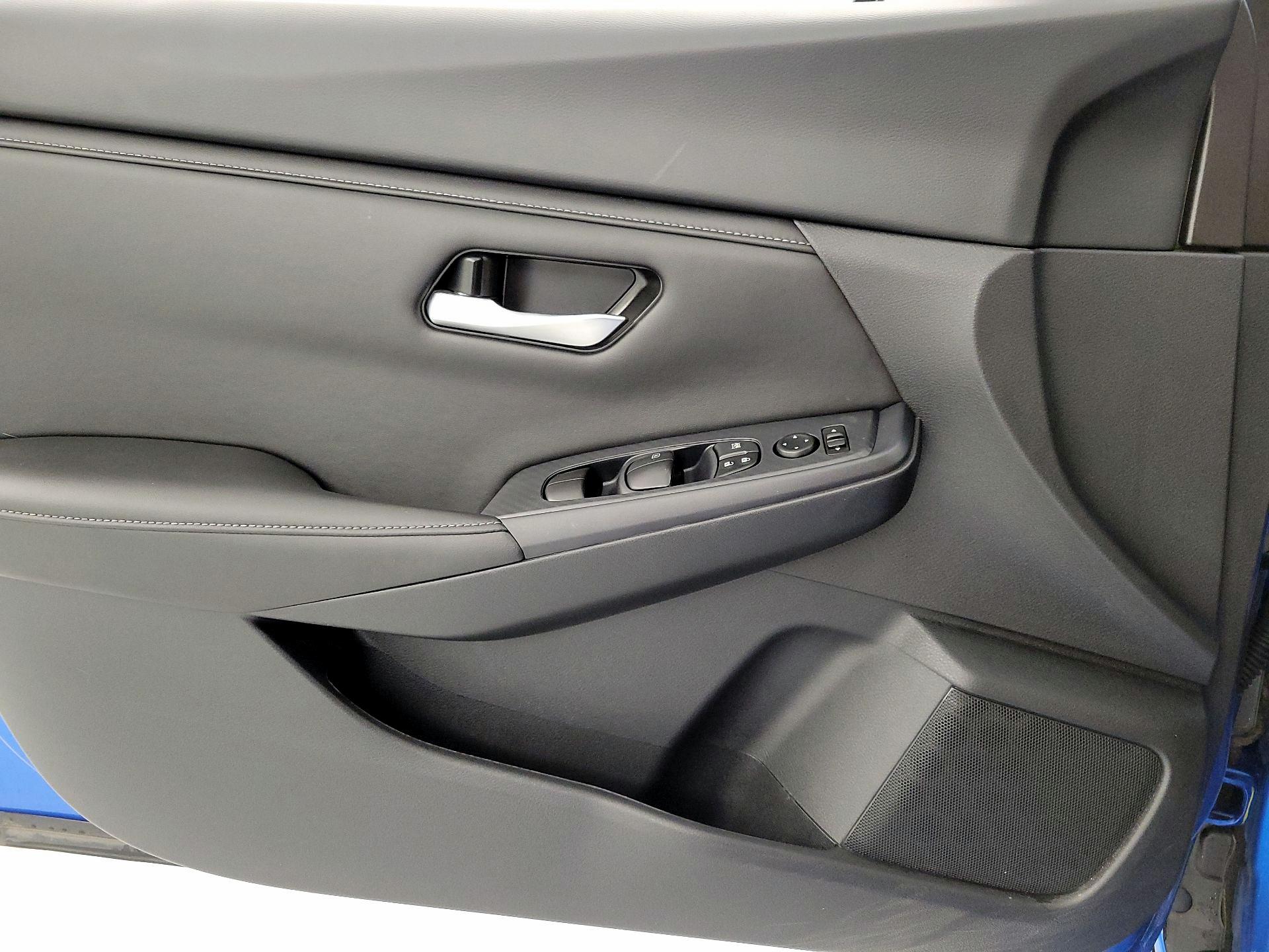 Thumbnail: 2023 Nissan Sentra - 12