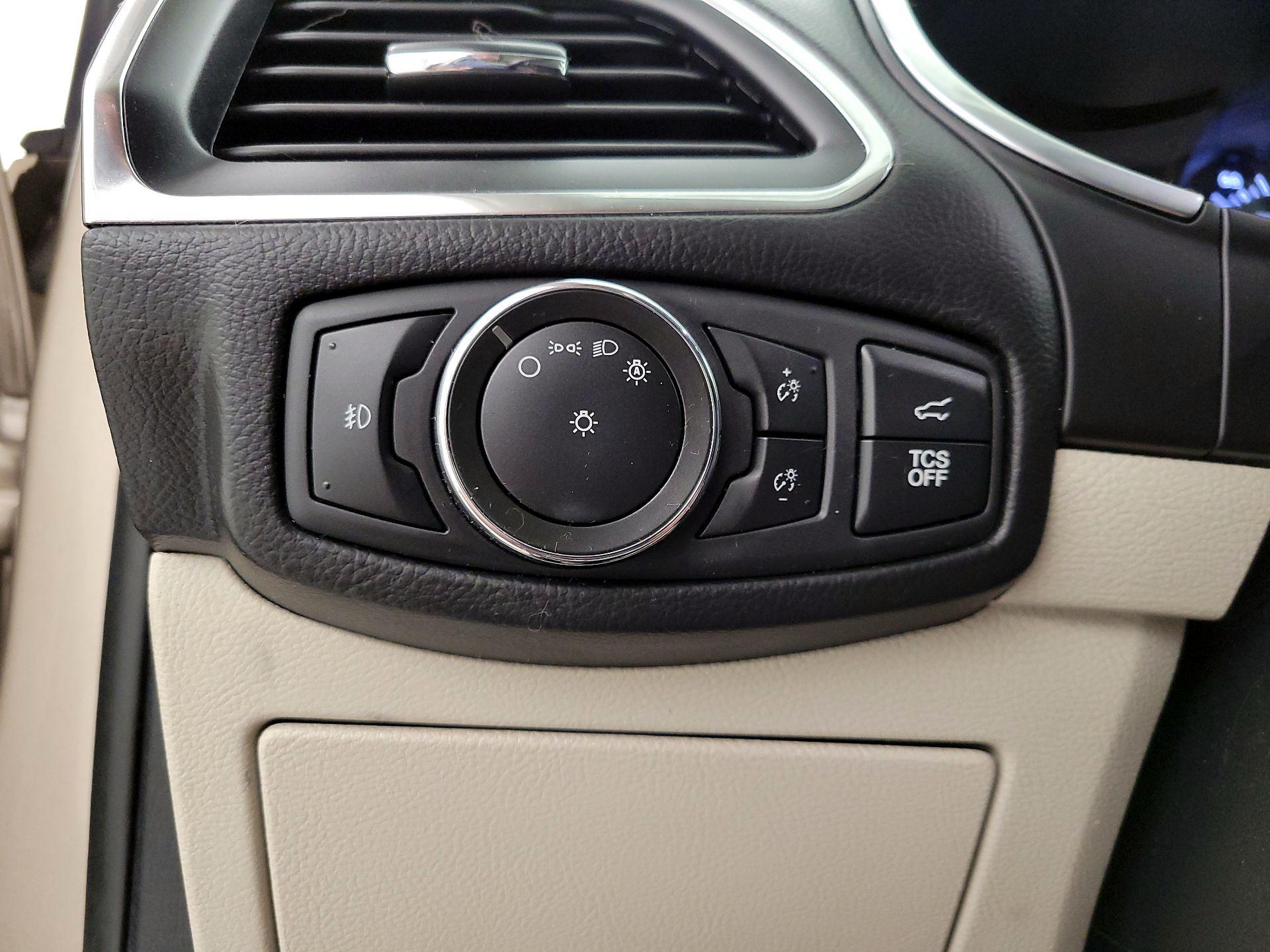 Thumbnail: 2021 Ford Edge - 13