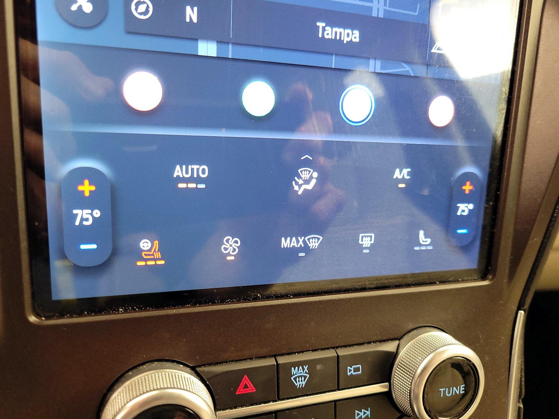 Thumbnail: 2021 Ford Edge - 17