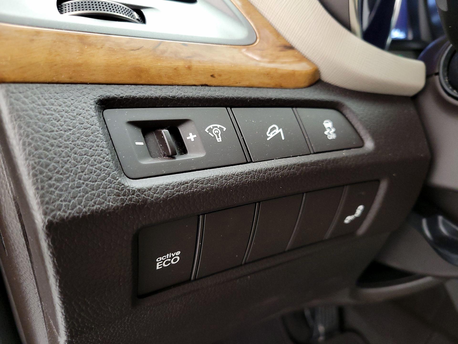 Thumbnail: 2014 Hyundai Santa Fe - 13