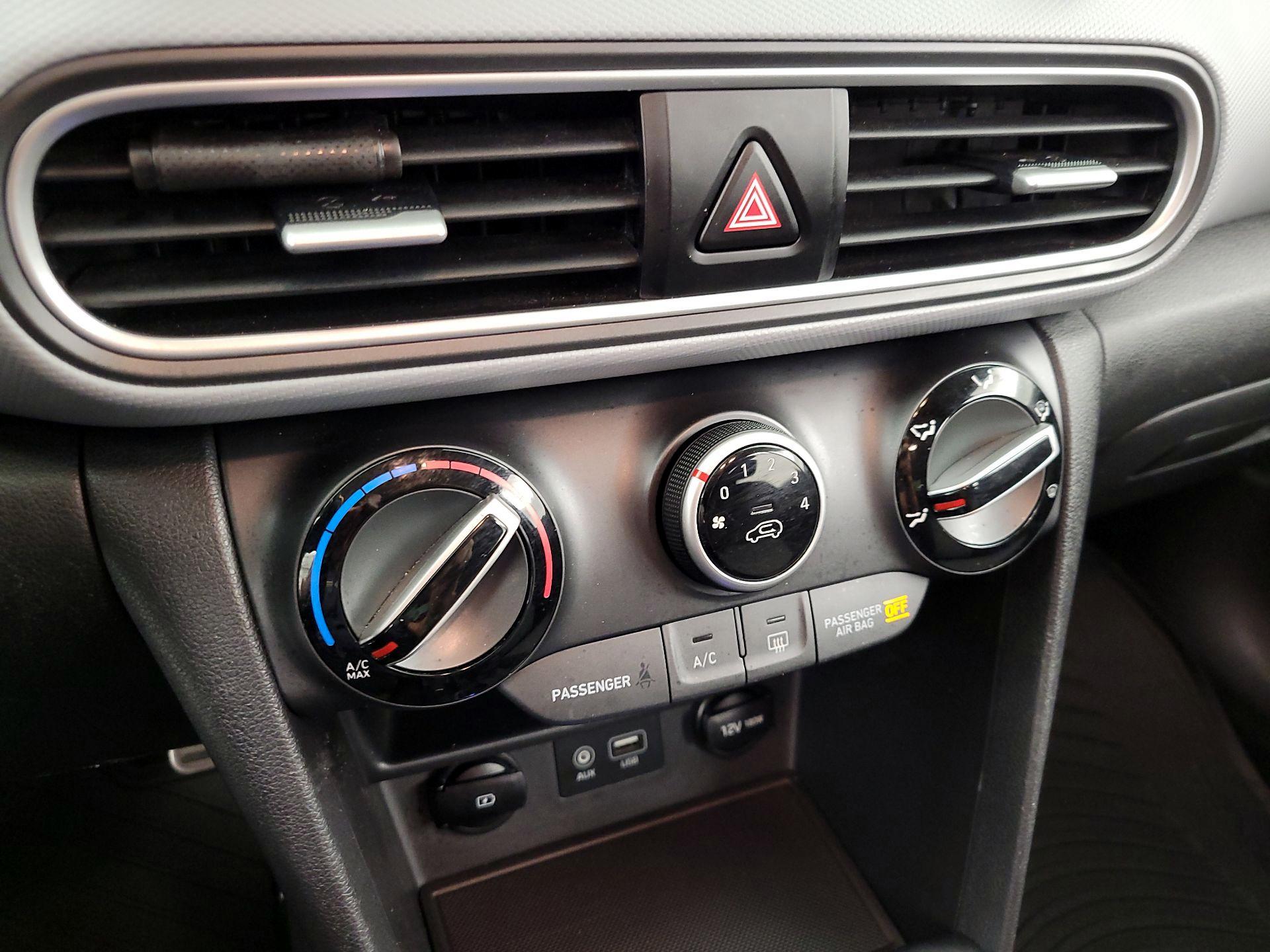 Thumbnail: 2019 Hyundai Kona - 16