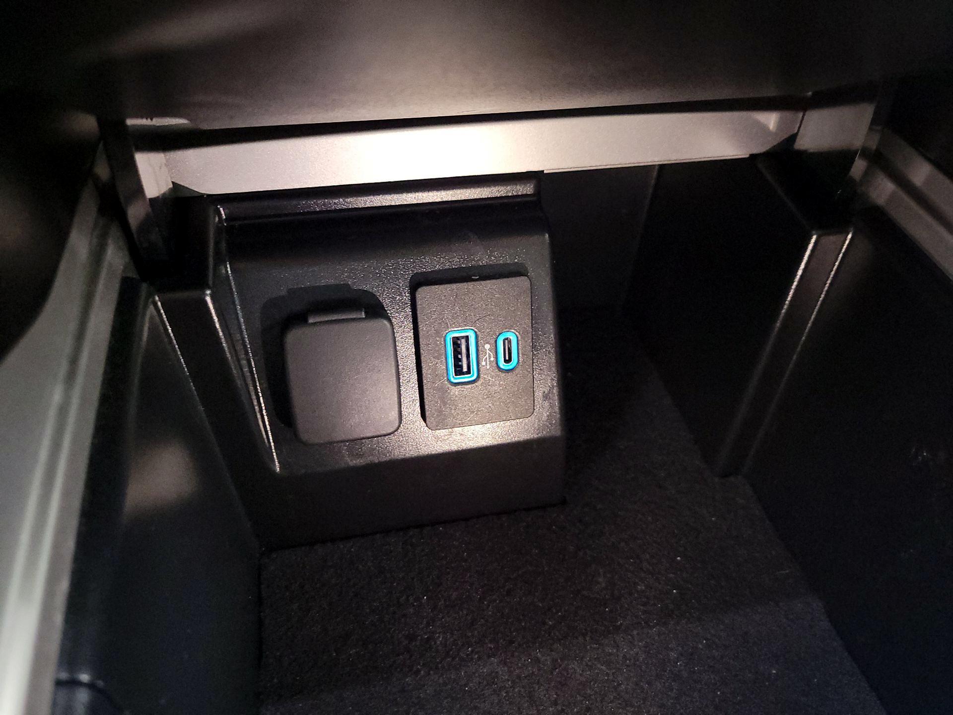 Thumbnail: 2024 Ford Explorer - 18