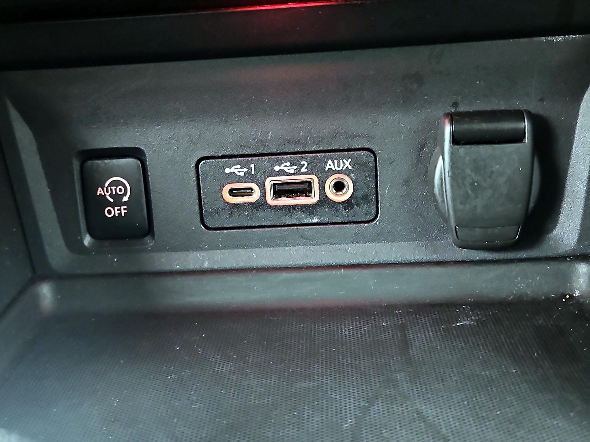 Thumbnail: 2024 Nissan Sentra - 18