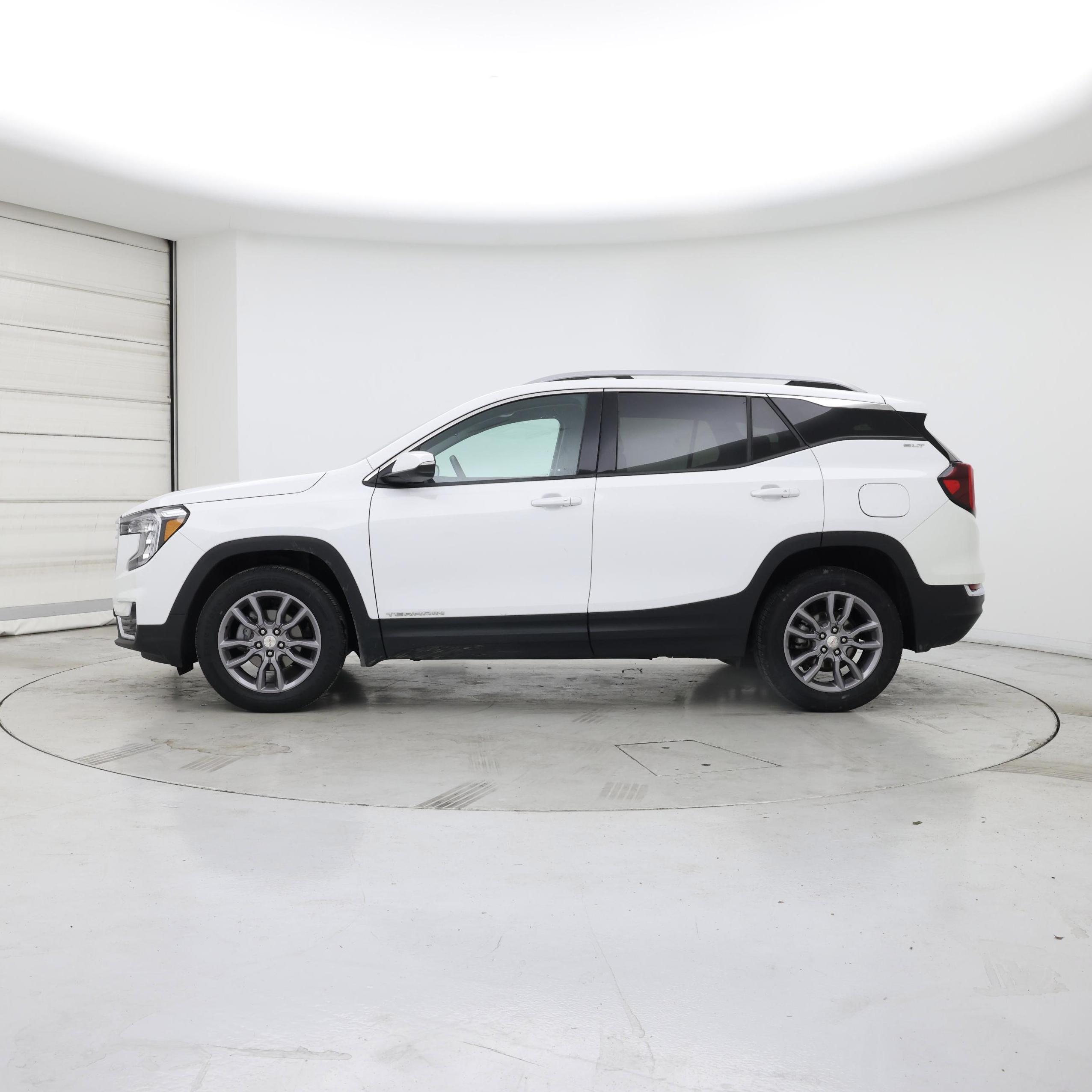 Thumbnail: 2024 GMC Terrain - 3