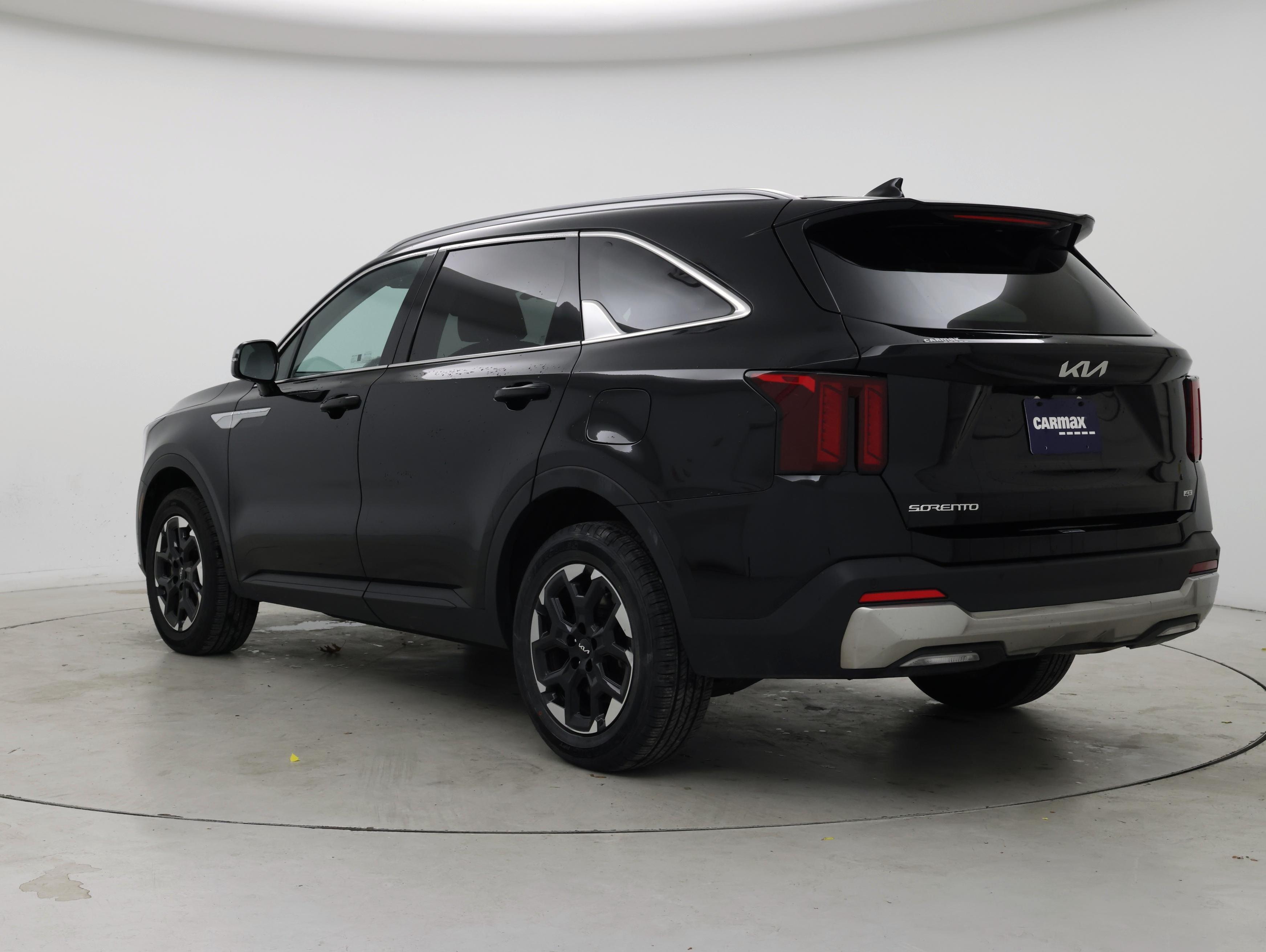 Thumbnail: 2024 Kia Sorento - 2