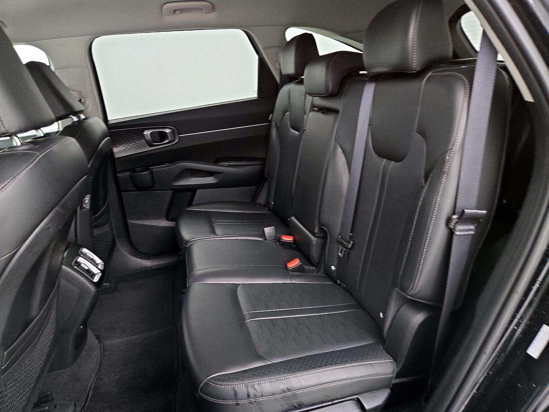 Thumbnail: 2024 Kia Sorento - 20