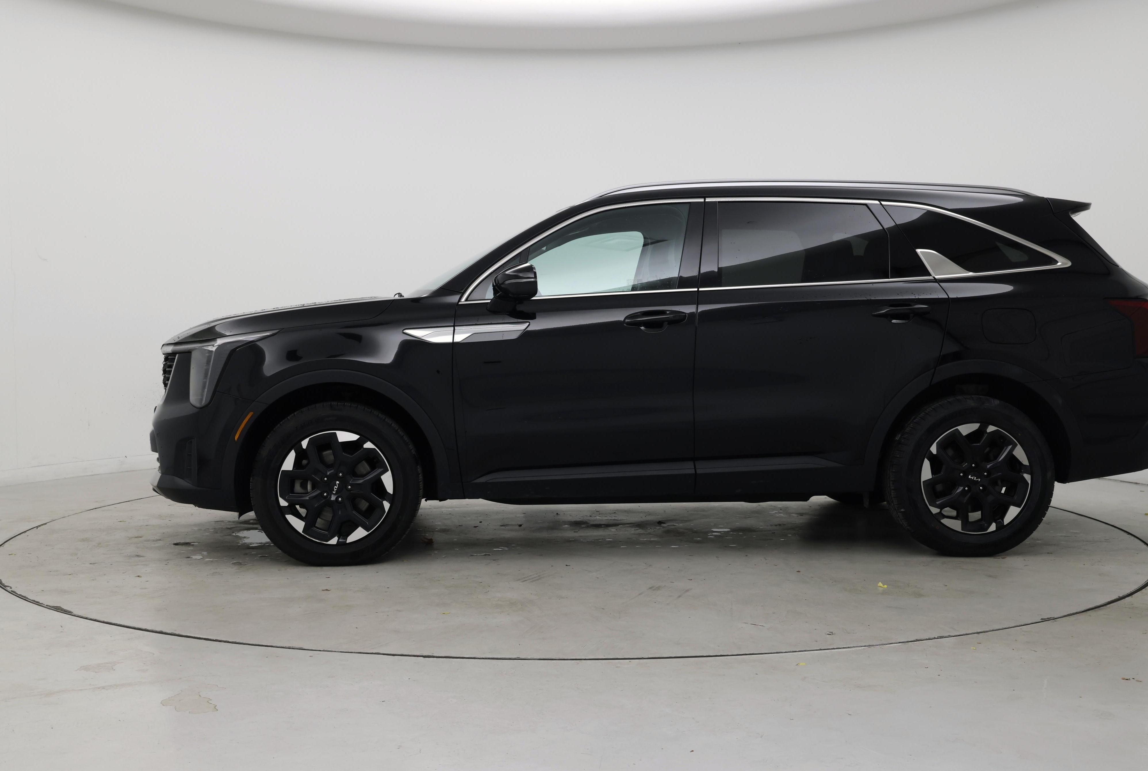 Thumbnail: 2024 Kia Sorento - 3