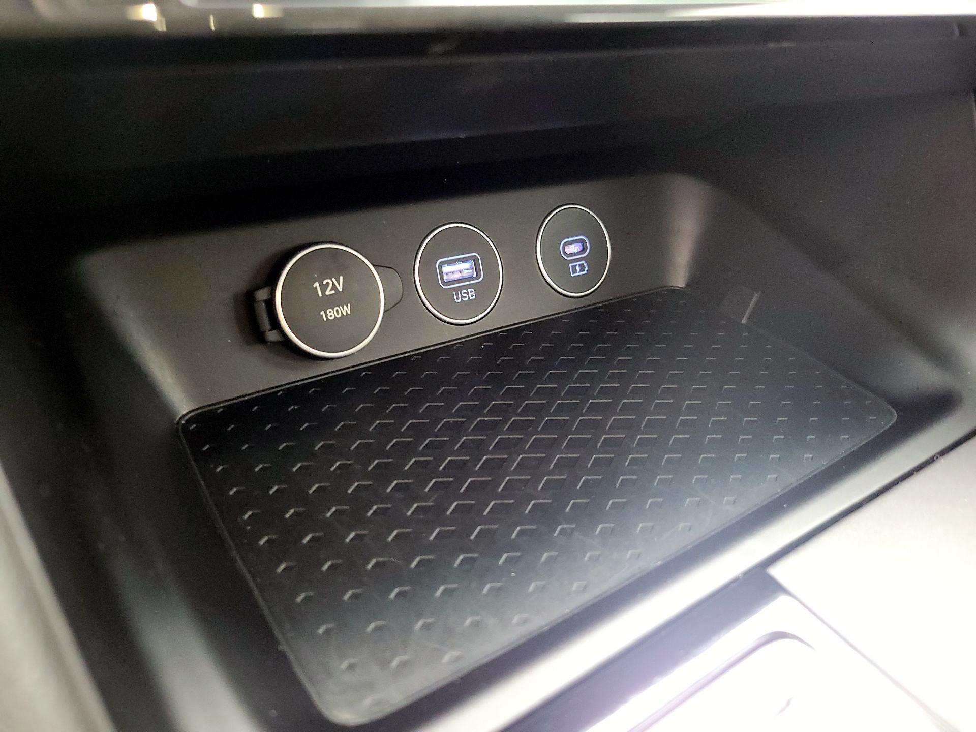 Thumbnail: 2025 Genesis G70 - 18