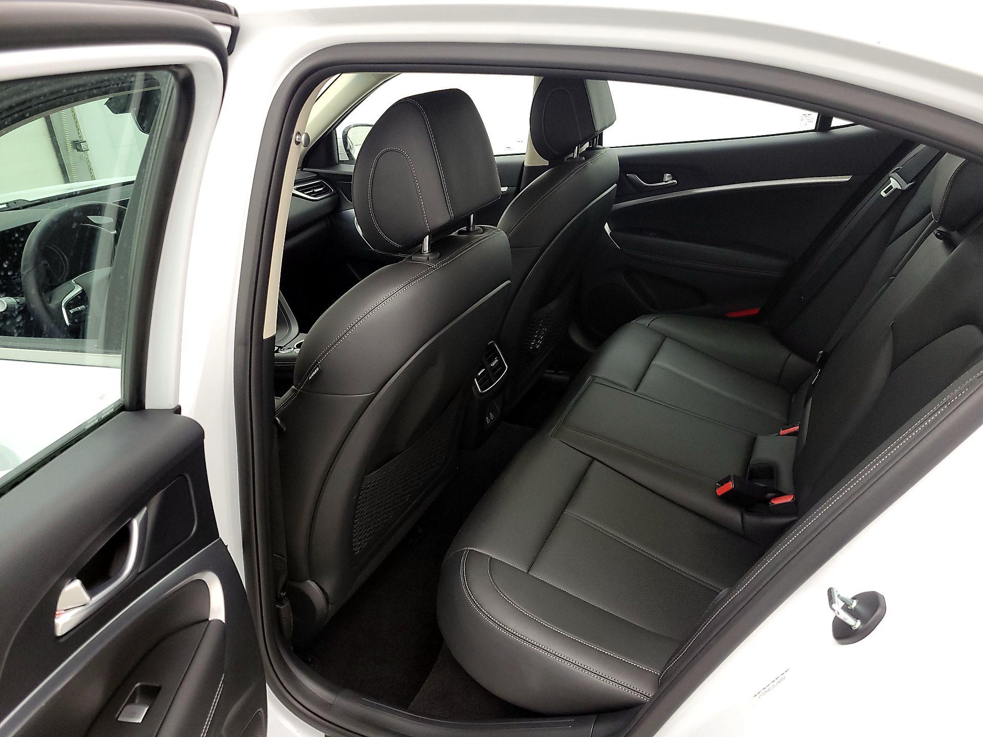 Thumbnail: 2025 Genesis G70 - 19