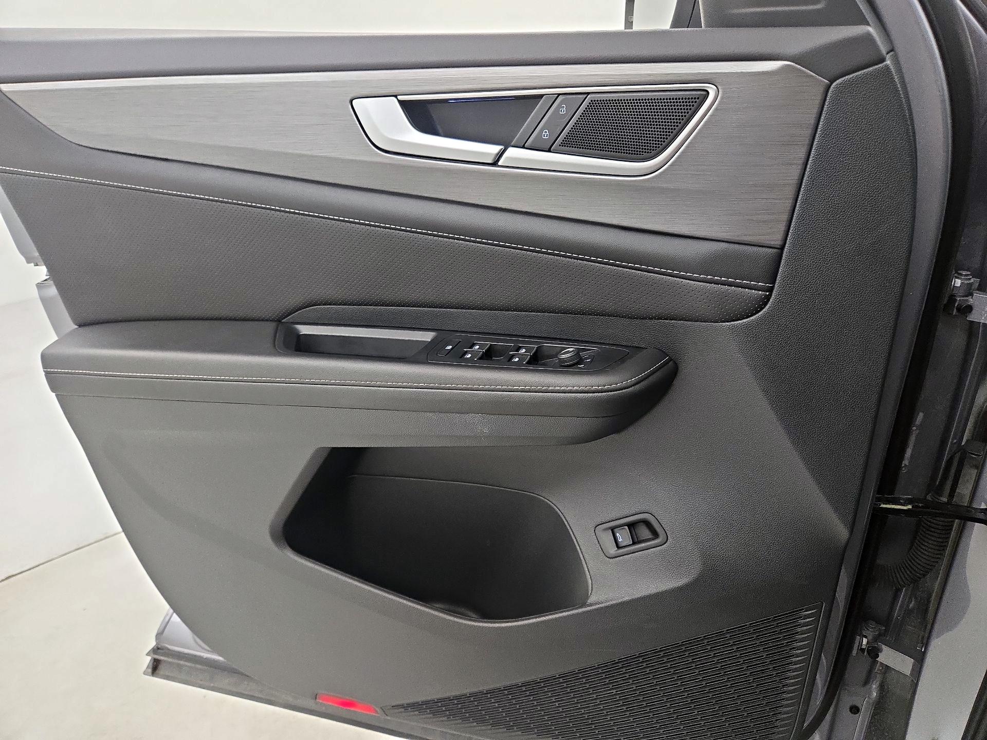 Thumbnail: 2025 Volkswagen Atlas - 12