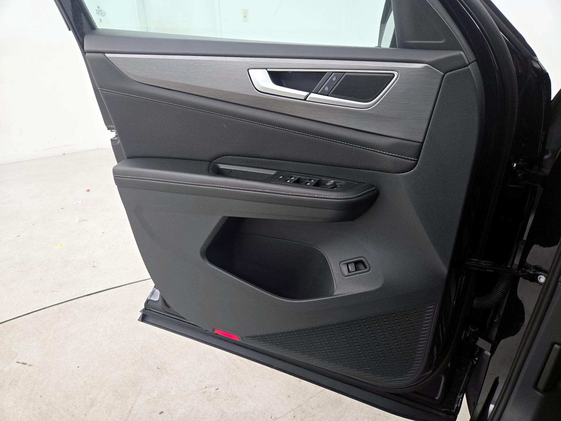 Thumbnail: 2025 Volkswagen Atlas - 12