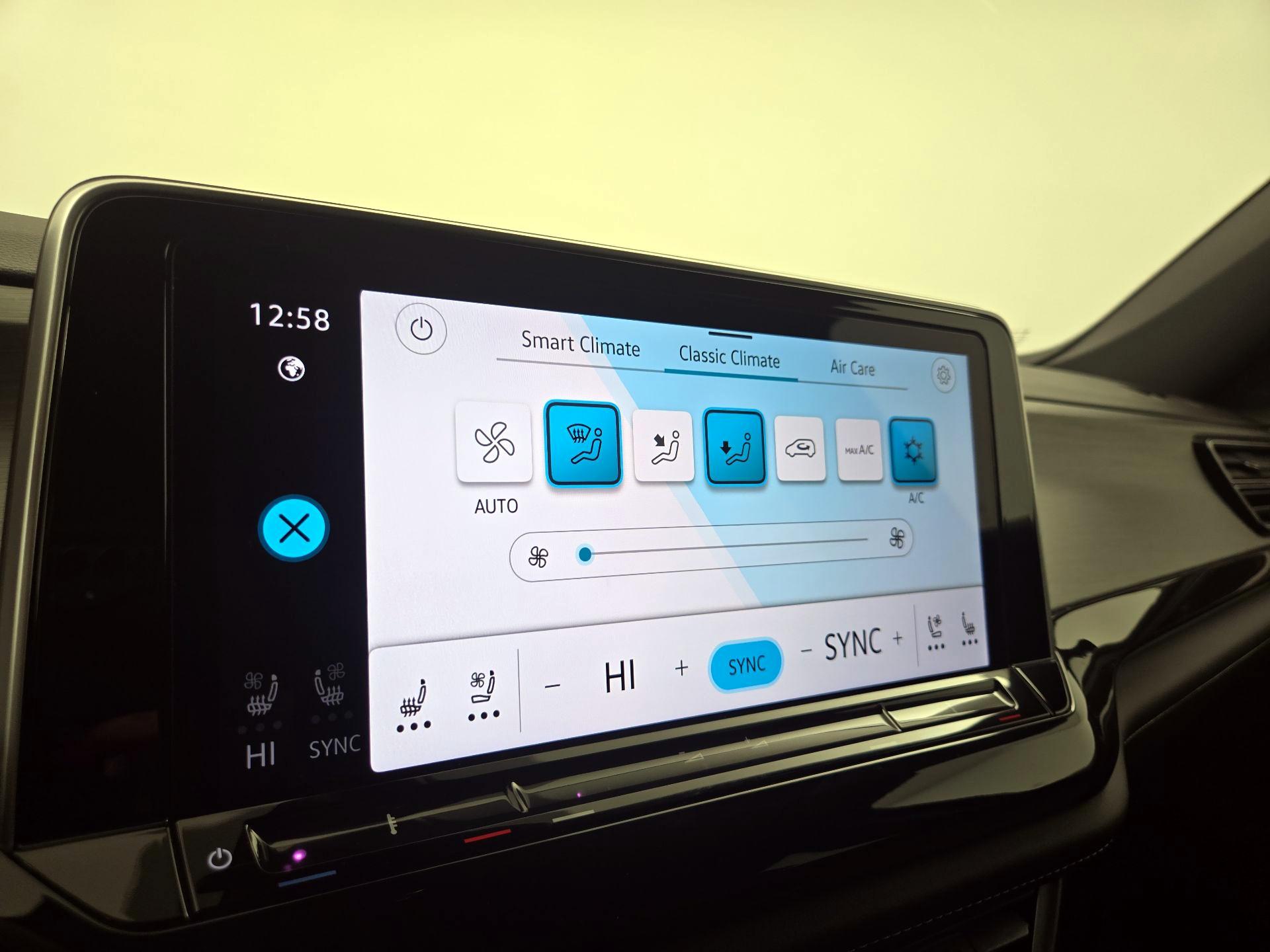 Thumbnail: 2025 Volkswagen Atlas - 16