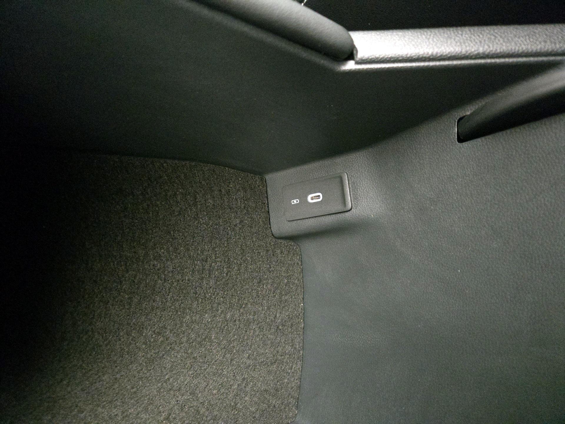 Thumbnail: 2025 Volkswagen Atlas - 18